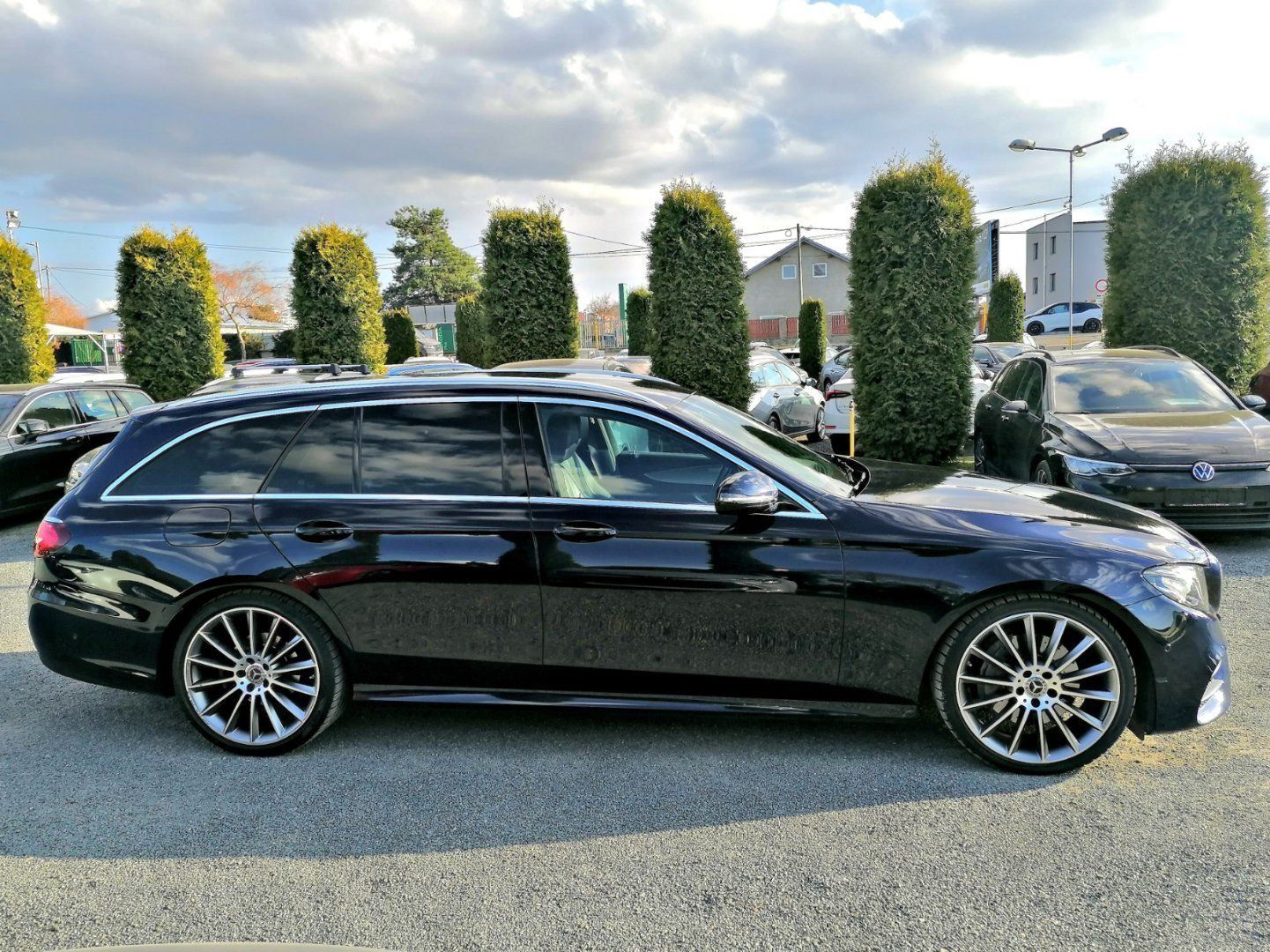 Mercedes-Benz Třídy E, 200D AMG - fotka 6