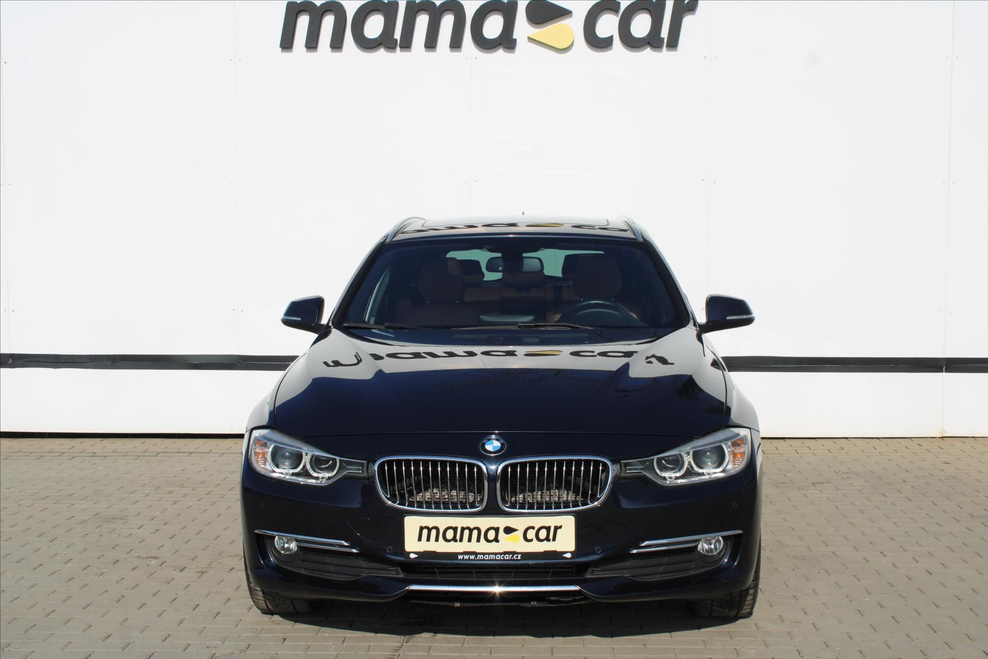 BMW Řada 3, 320d xDrive NAVI KŮŽE PANORAMA - fotka 2
