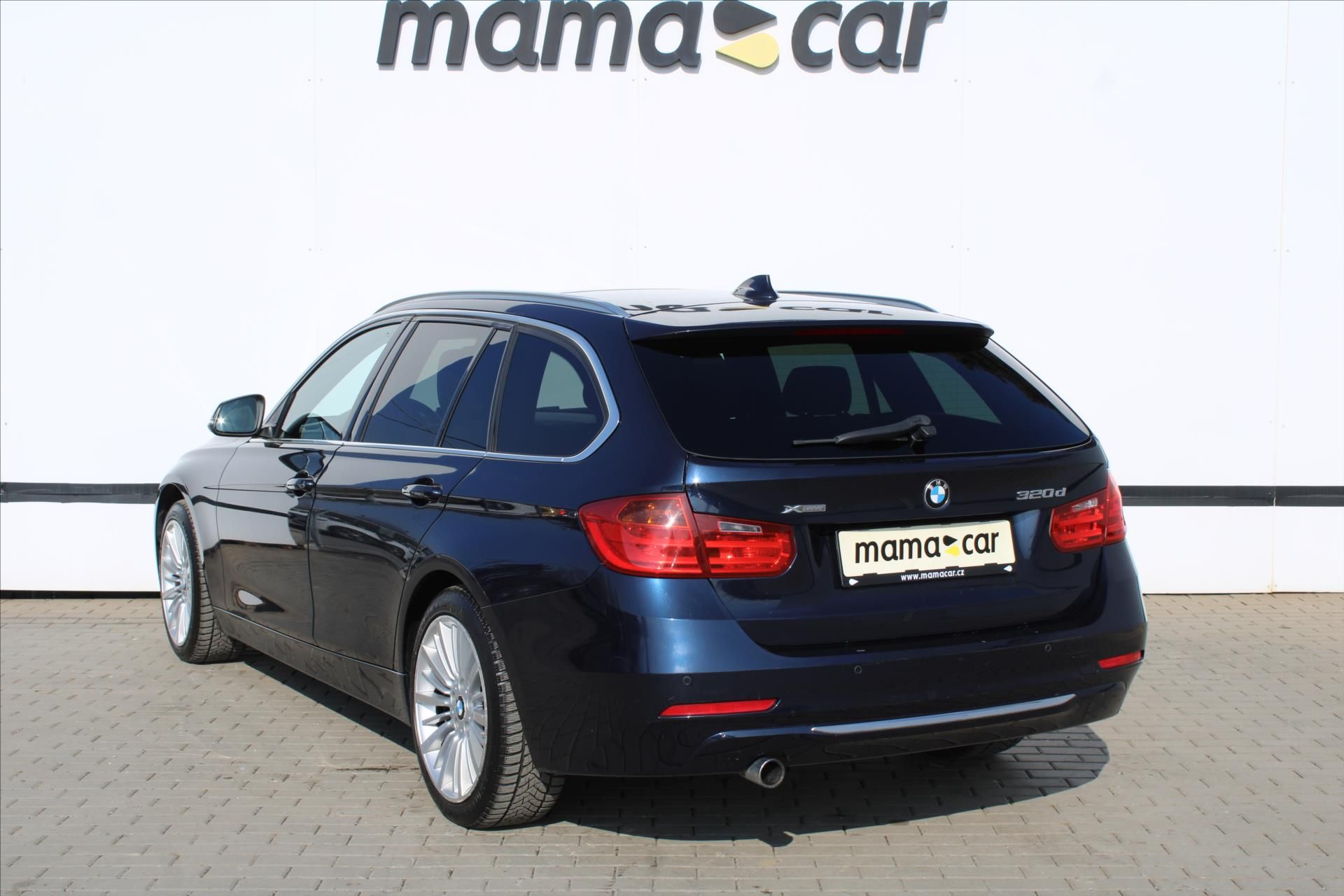 BMW Řada 3, 320d xDrive NAVI KŮŽE PANORAMA - fotka 5