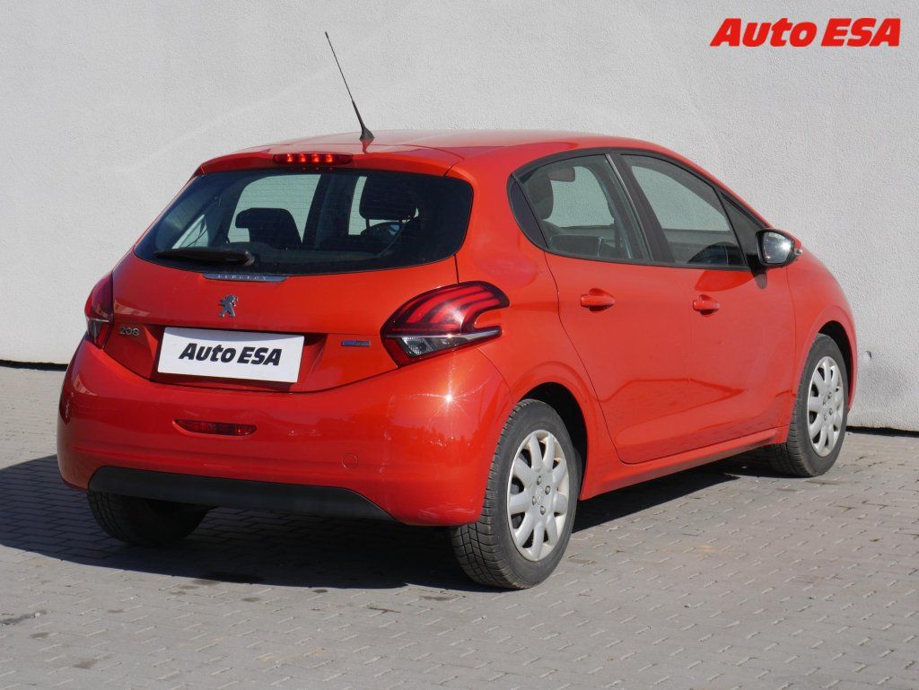 Peugeot 208, 1.2PT,ČR,AC,výhřev sed - fotka 4