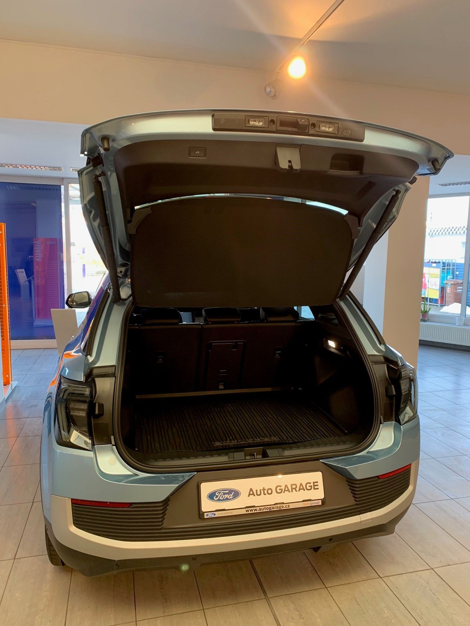 Ford Explorer, Elektrický Ford Explorer 77kW - fotka 4
