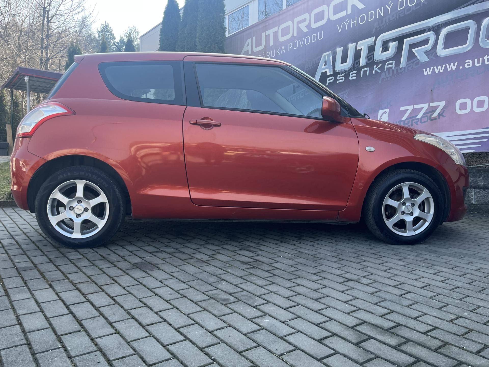 Suzuki Swift, 1.2/69kW - fotka 4