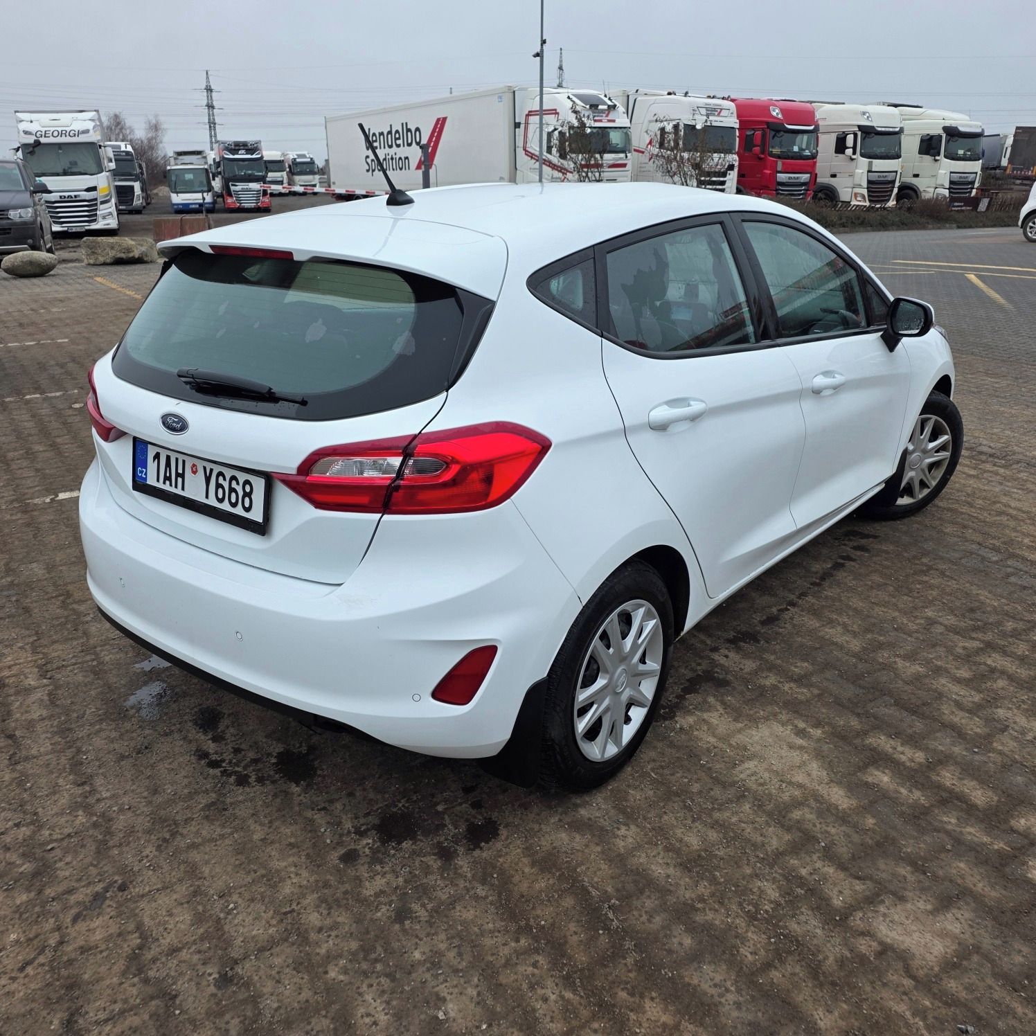 Ford Fiesta, 1.1 klima, serviska, DPH, top! - fotka 6