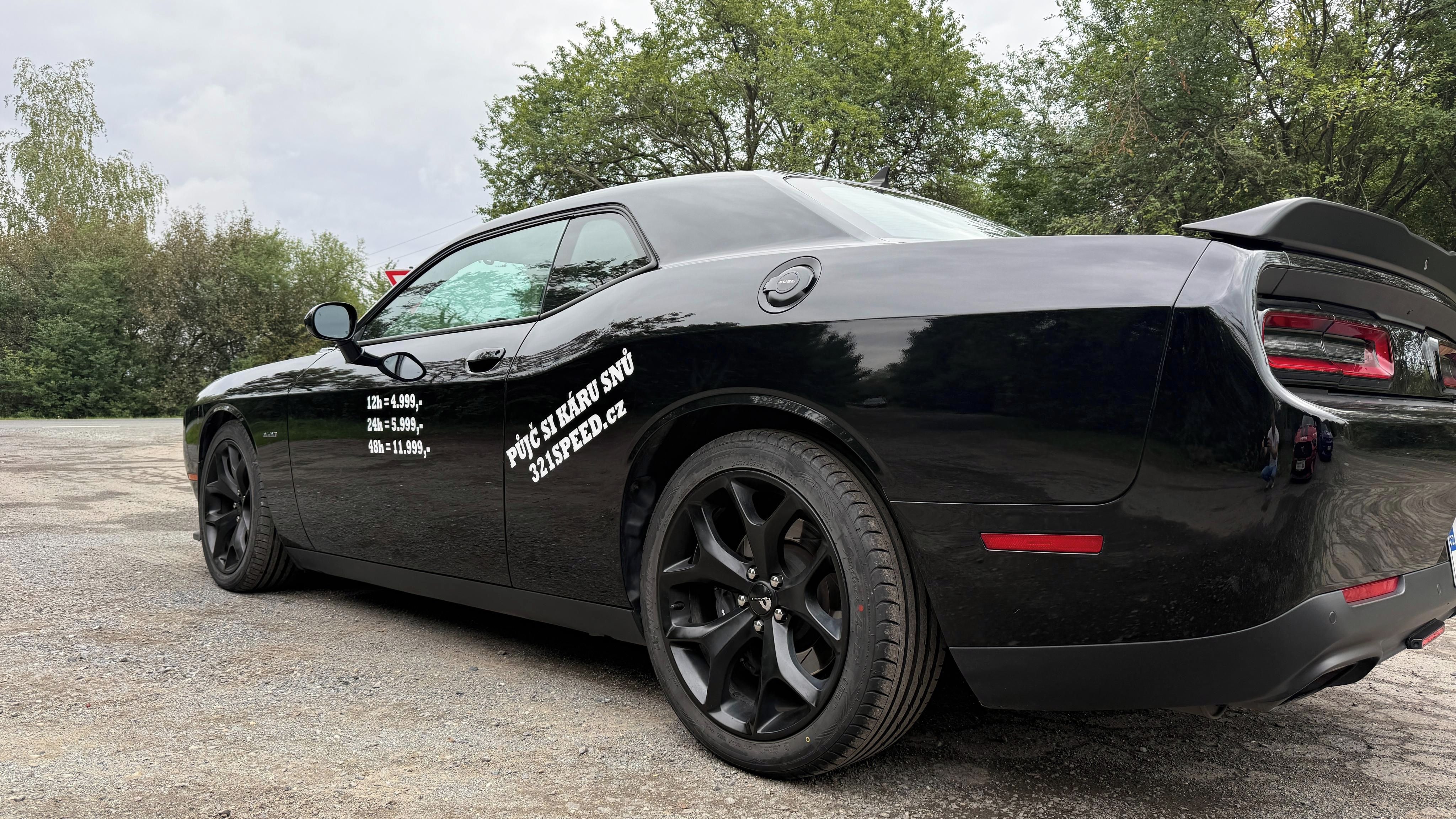 Dodge Challenger, 5.7 V8 Shaker - MuscleCar - fotka 2