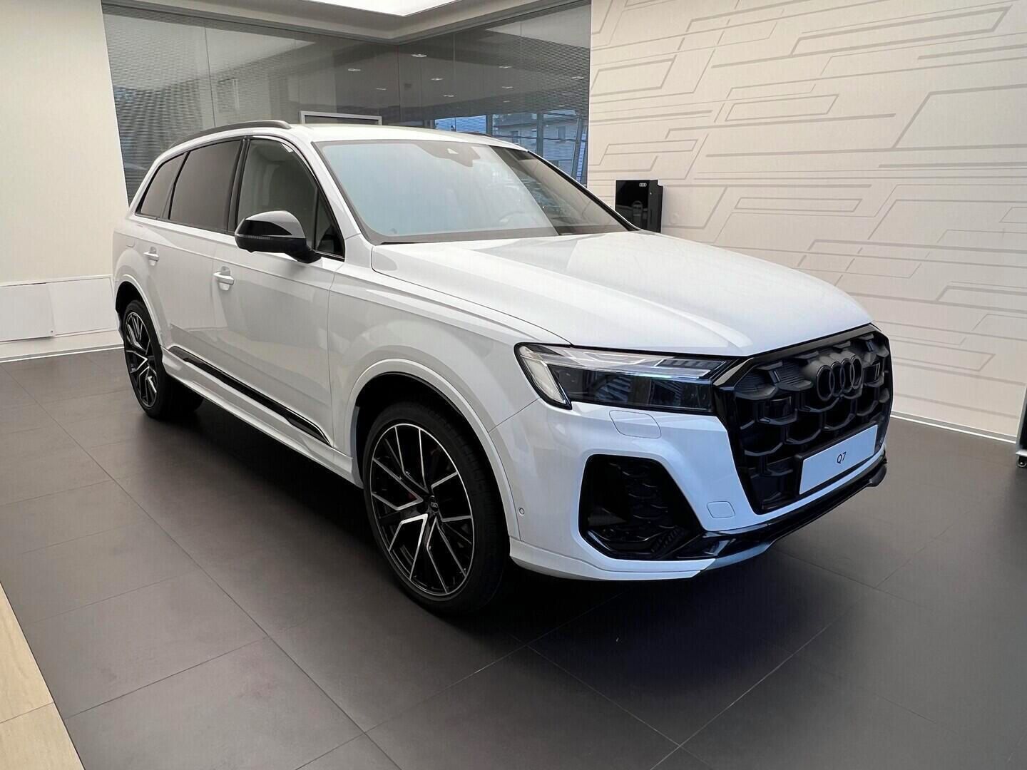 Audi Q7, SUV S line 50 TDI quattro 210 - fotka 4