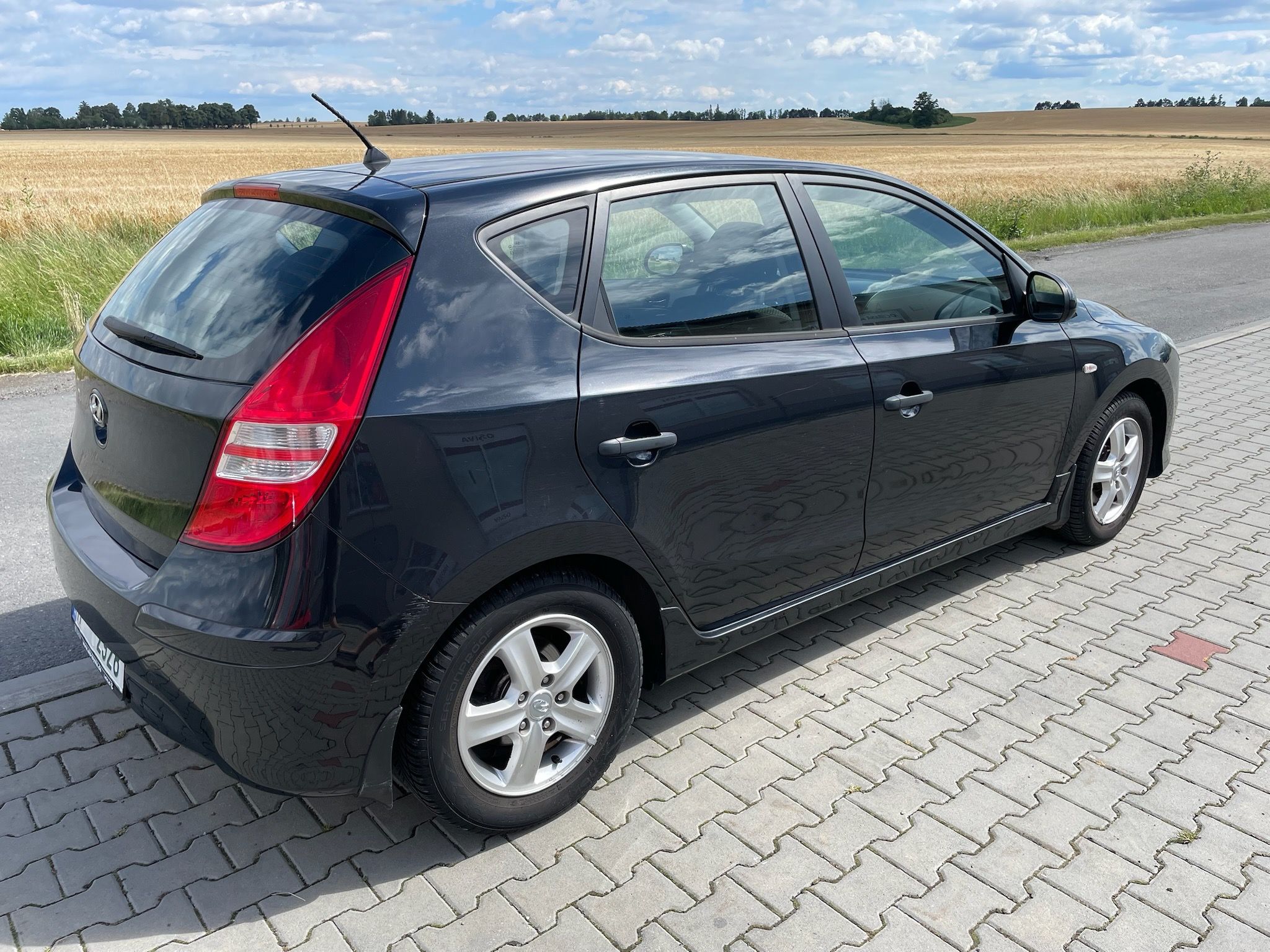 Hyundai i30, 1,4i 80kw servisní kniha - fotka 4