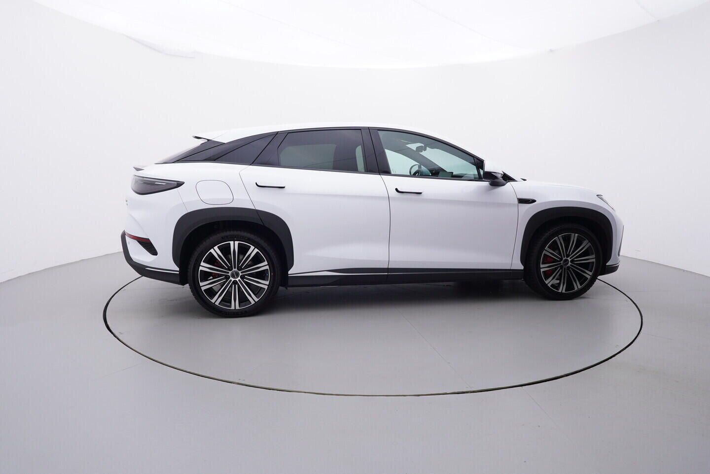 BYD Sealion 7, Excellence AWD 91,3 kWh 390 kW - fotka 6