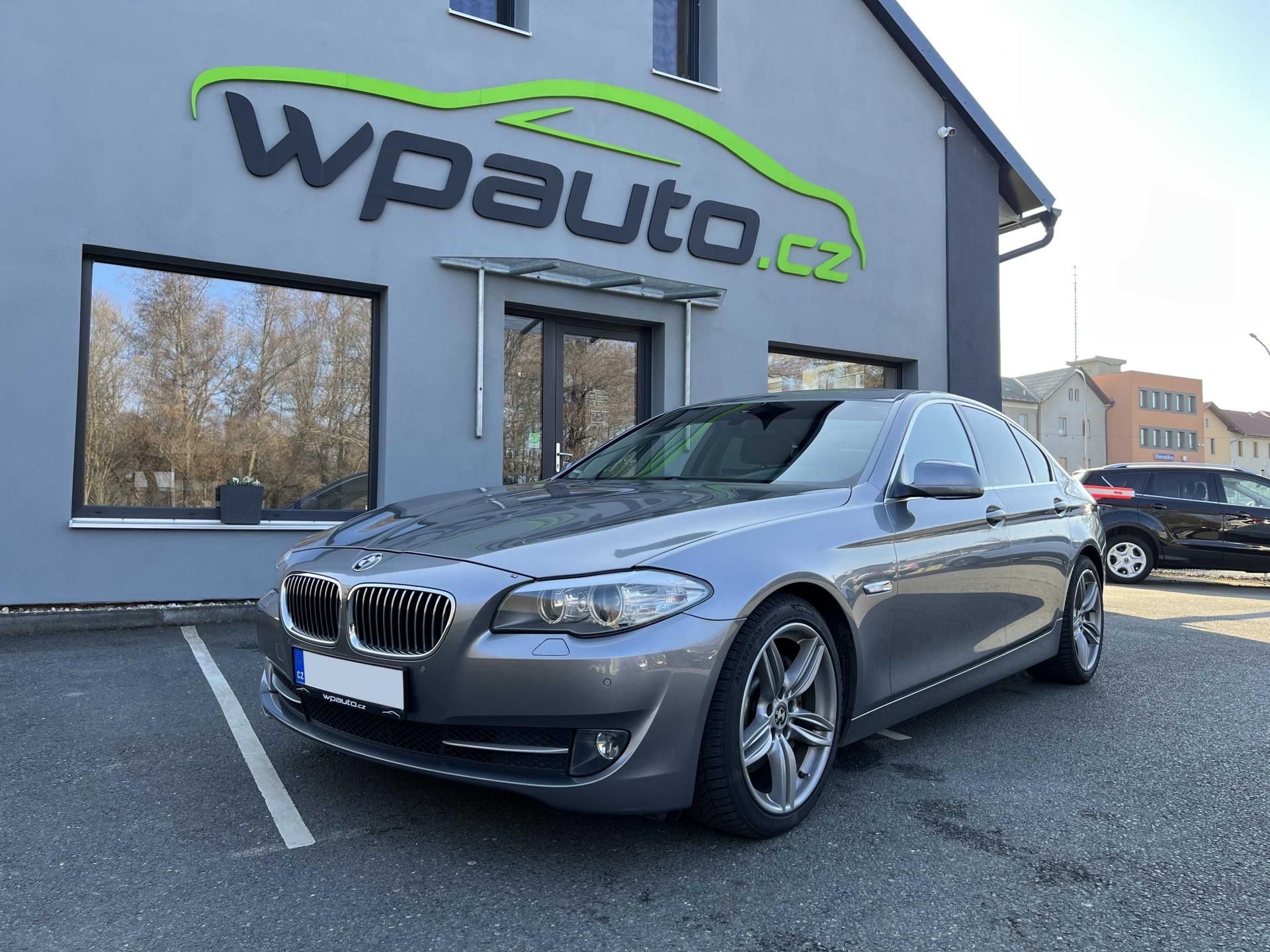 BMW Řada 5, 530d 190 kW NOVÁ STK