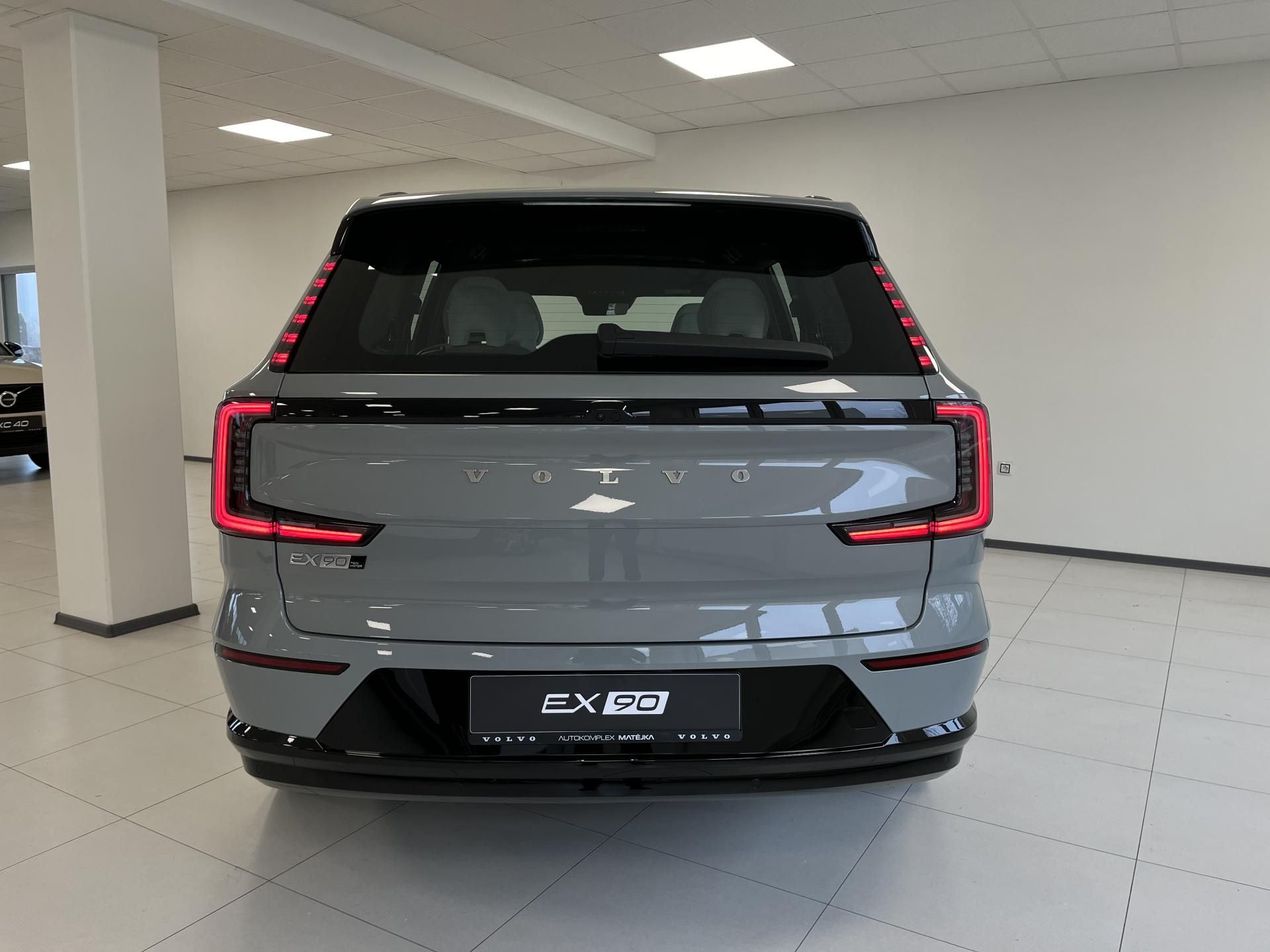 Volvo EX90 - fotka 3
