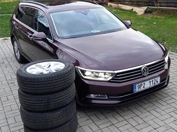 VW Passat 2,0TDi 110kW, manuál