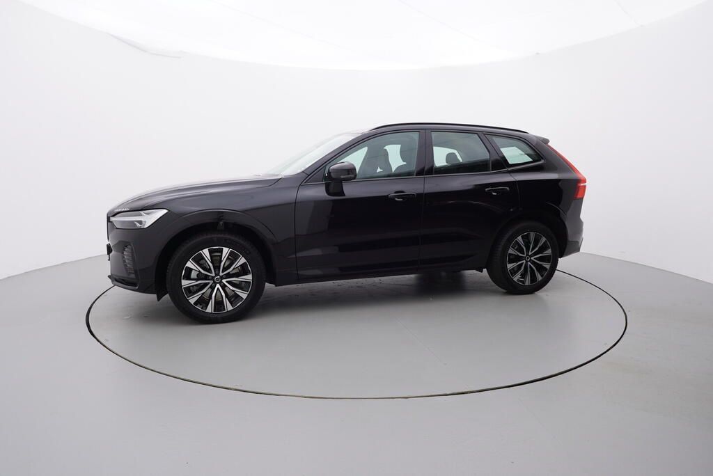 Volvo XC60, Plus Dark 2.0 B4 145 kW - fotka 2