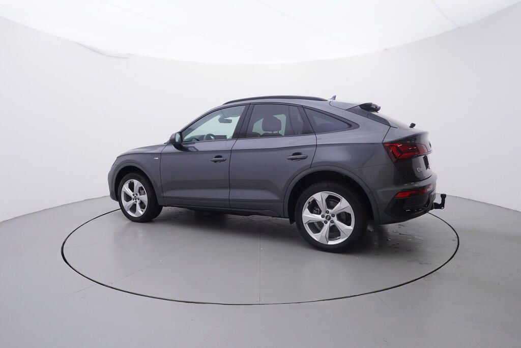 Audi Q5, S-line 2.0 TDI 150 kW - fotka 3