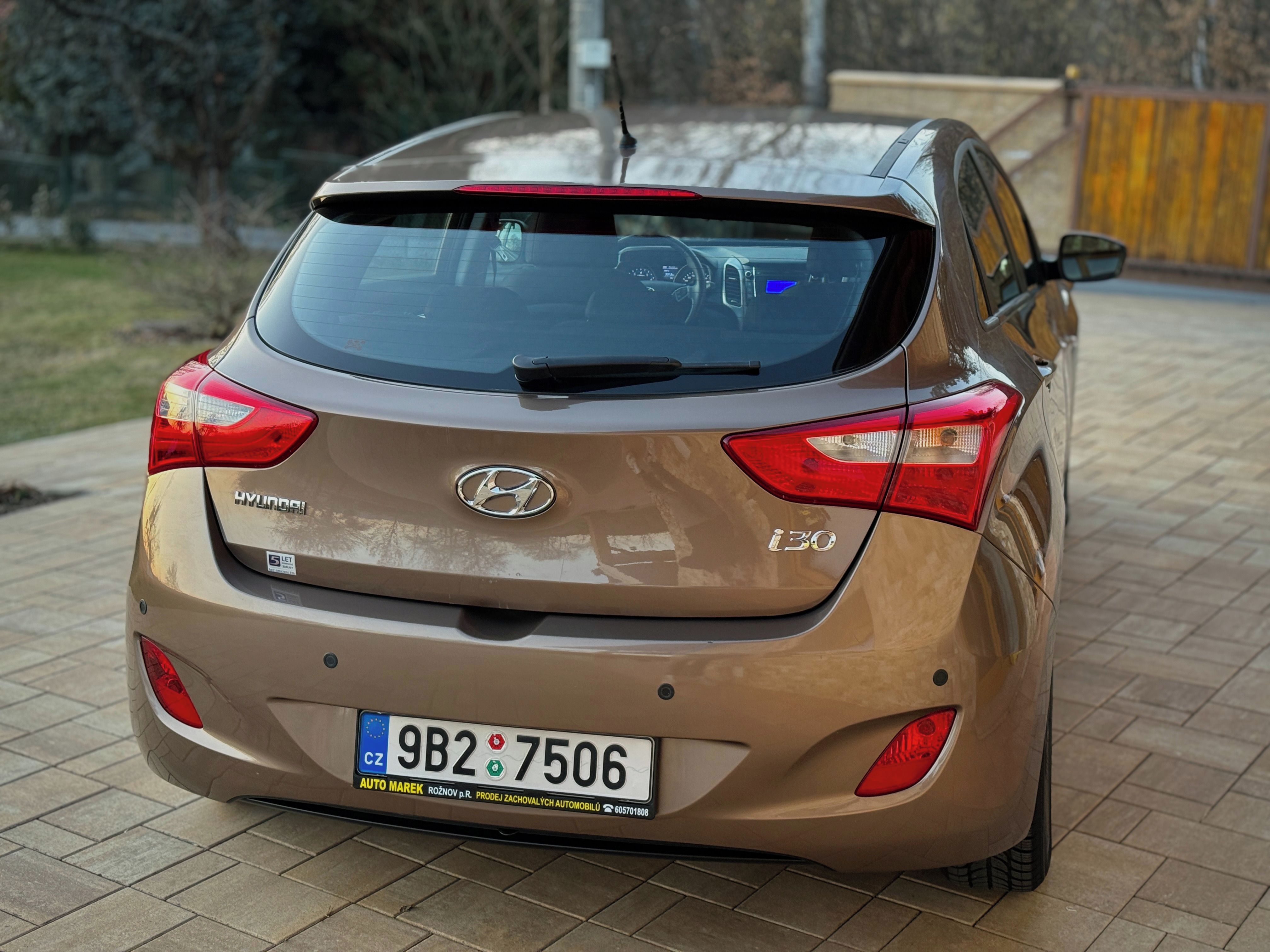 Hyundai i30, 27 000Km - fotka 6