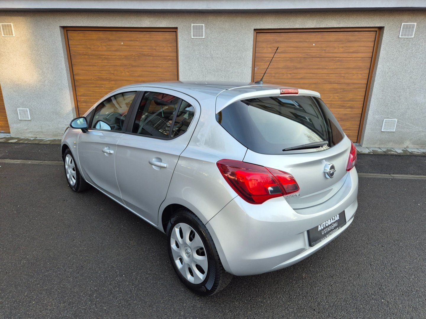 Opel Corsa, 1.4i 66kW klima ČR serv.kniha - fotka 5