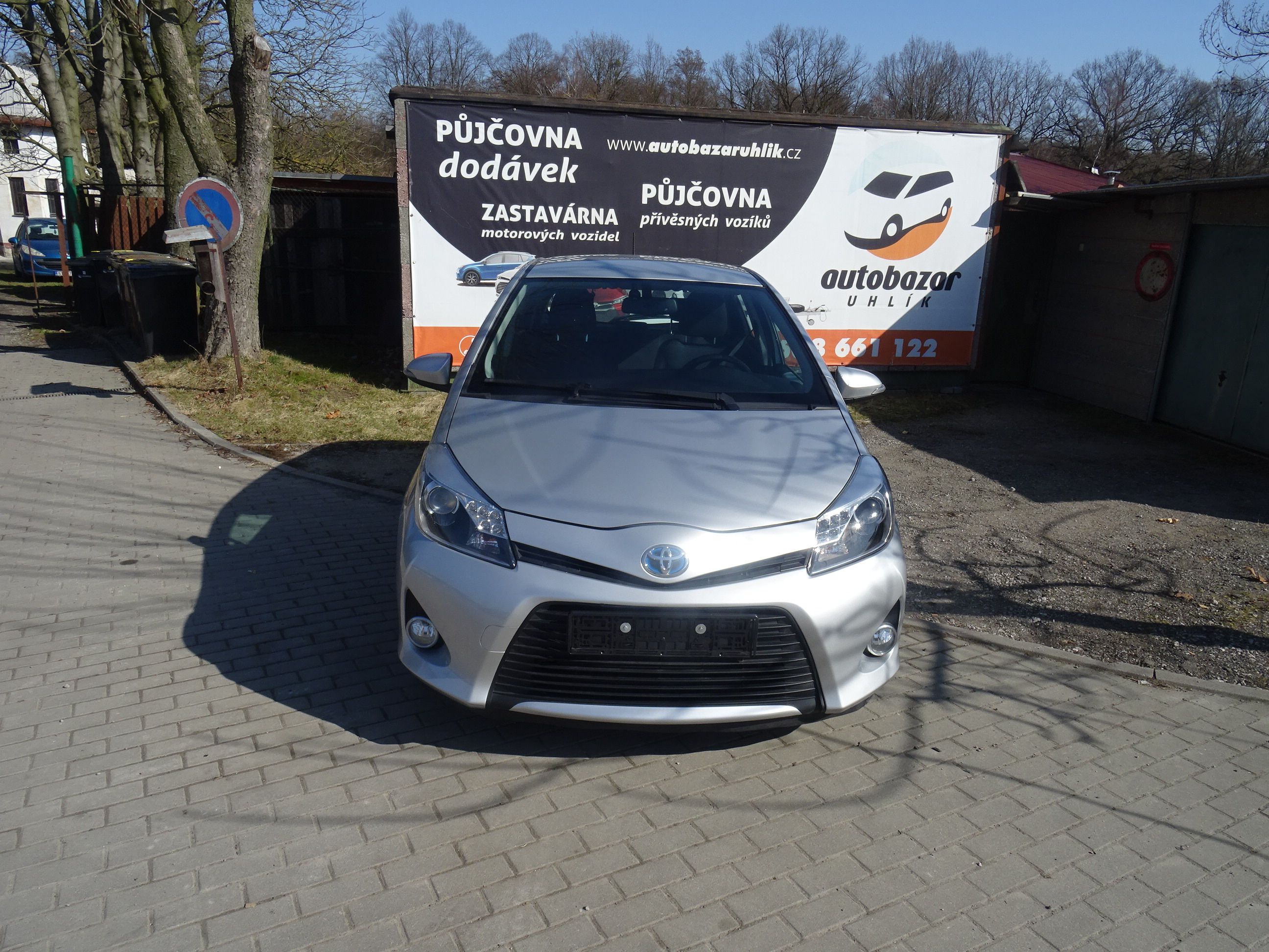 Toyota Yaris, HYBRID - fotka 2