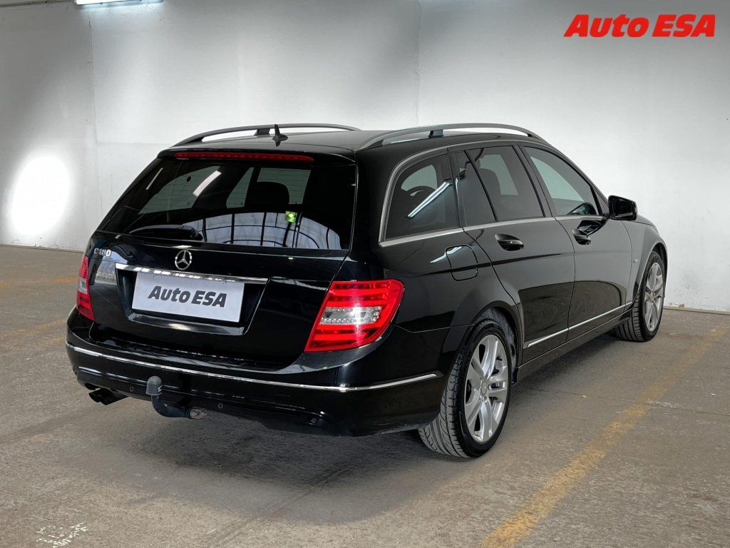 Mercedes-Benz Třídy C, 1.8K C180,Avantgarde,AT - fotka 4