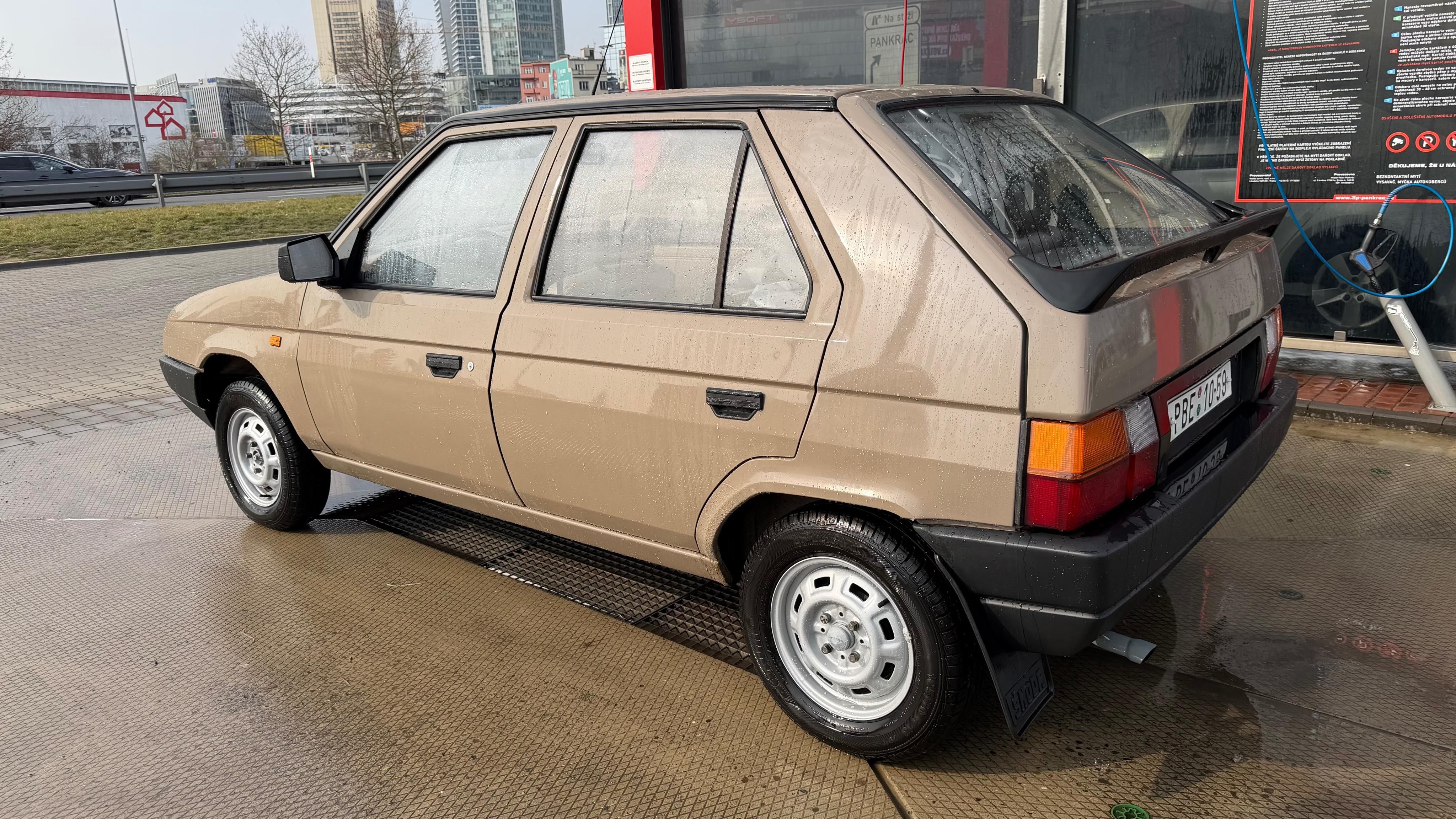Škoda Favorit, 136 L - fotka 2