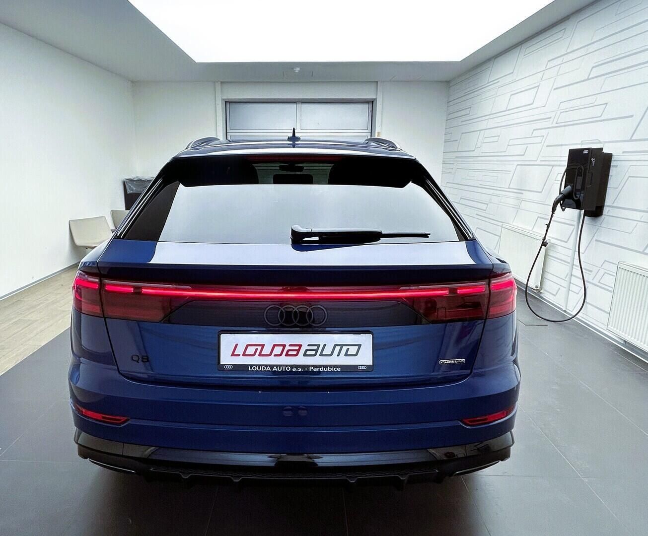 Audi Q8, SUV  50 TDI quattro 210 kW - fotka 5