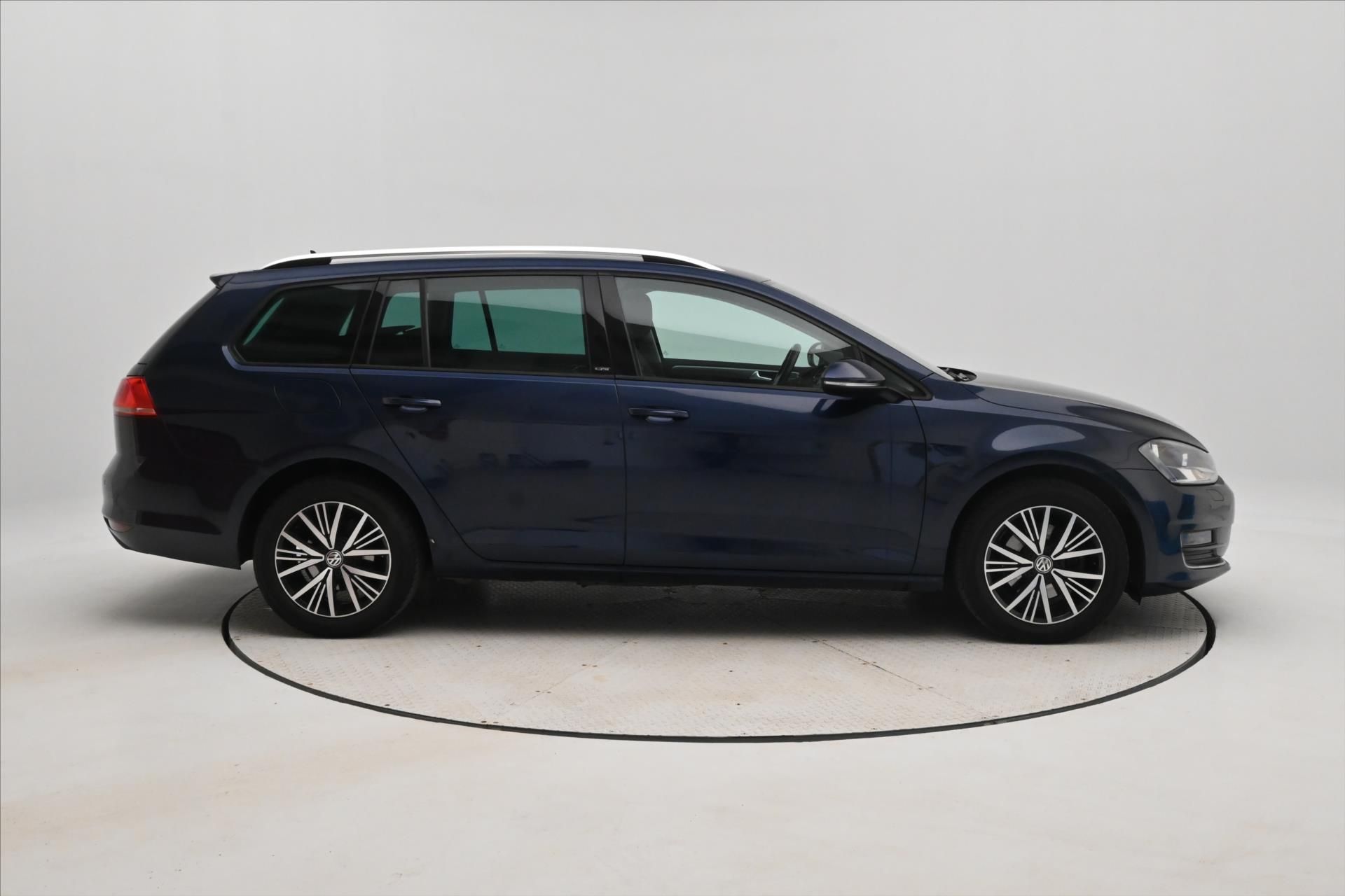 Volkswagen Golf, 1,6 TDI 81kW Allstar Záruka až - fotka 4