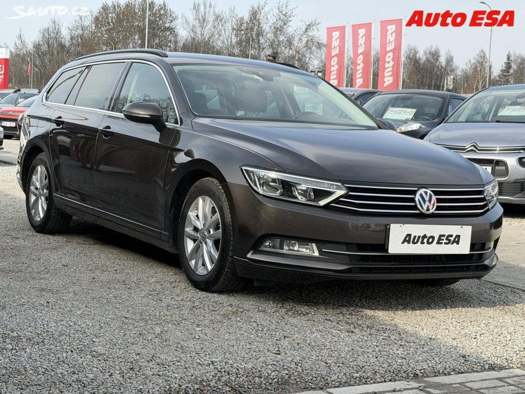 Volkswagen Passat, 2.0TDi,DSG,navi,TZ
