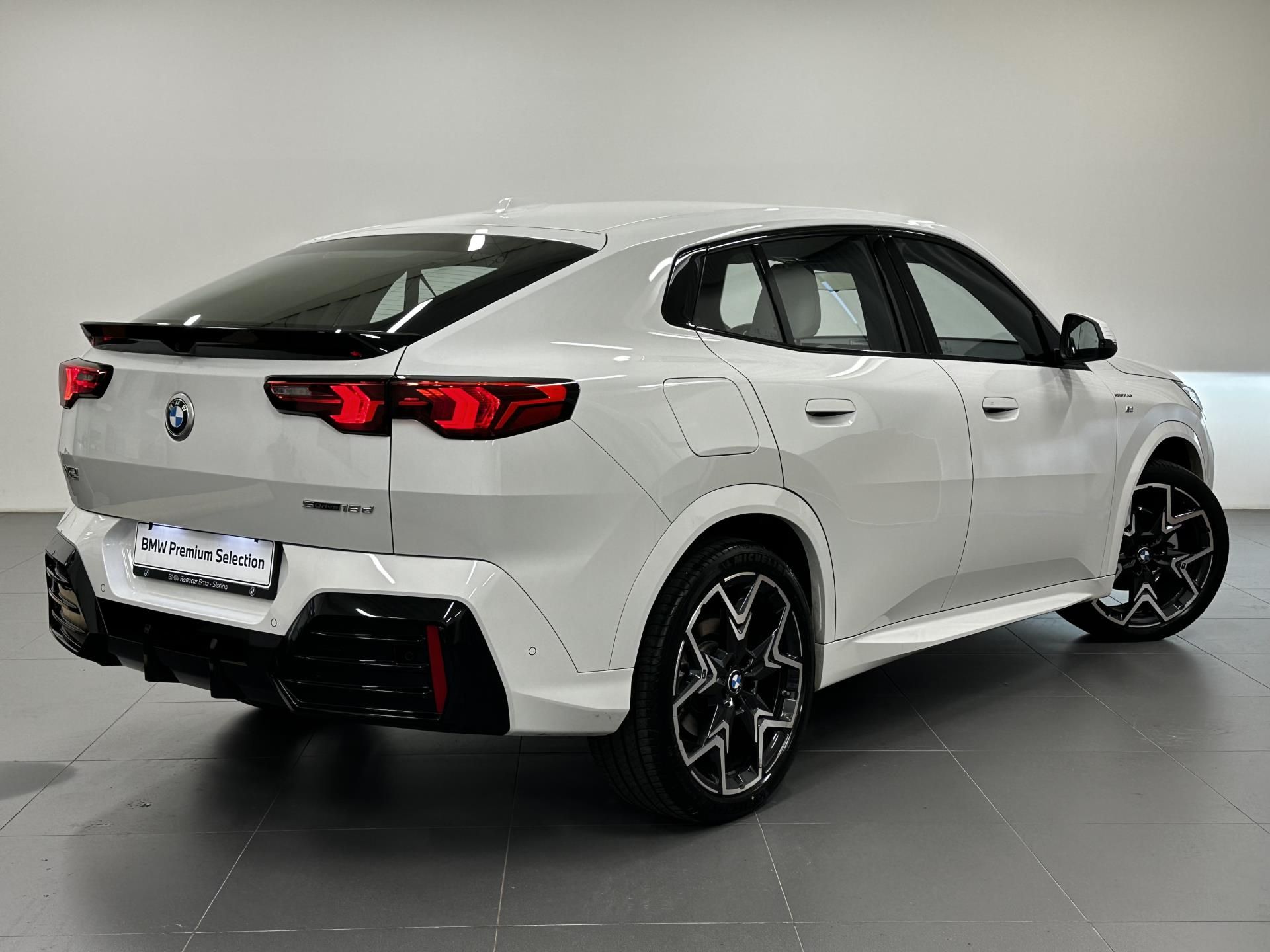 BMW X2, BMW - X2 sDrive 18d, Tažné - fotka 5