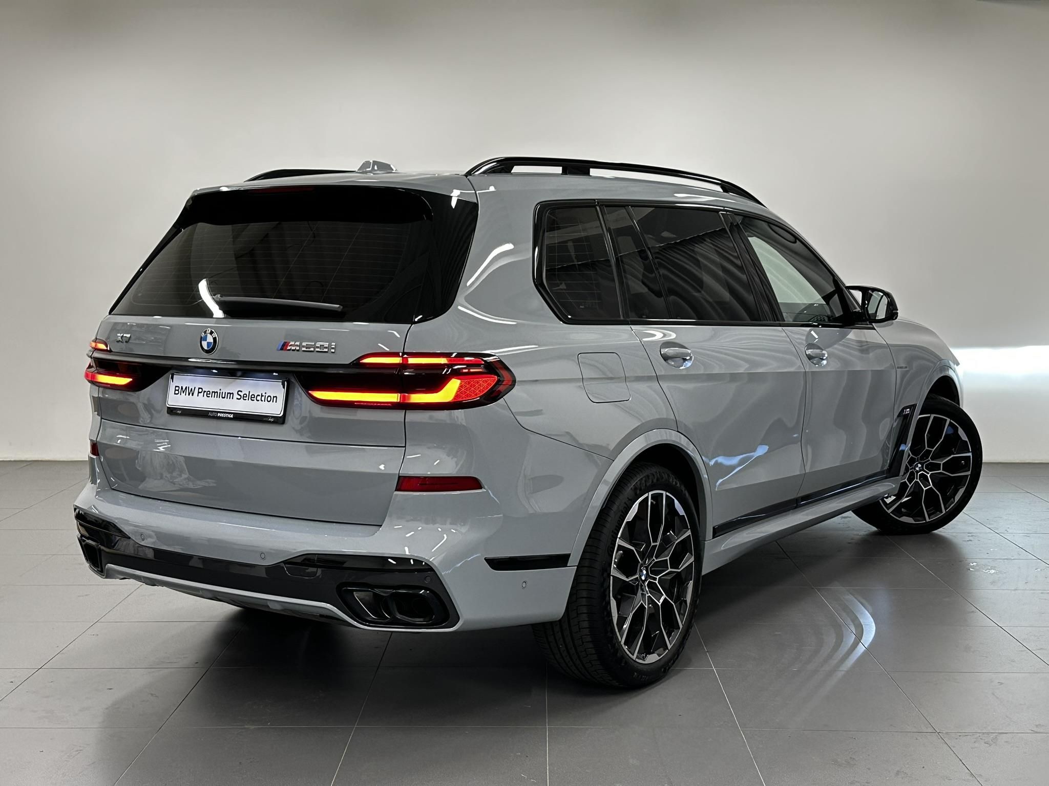 BMW X7, X7 M60i xDrive - fotka 3
