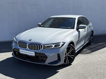 330e xDrive Sedan
