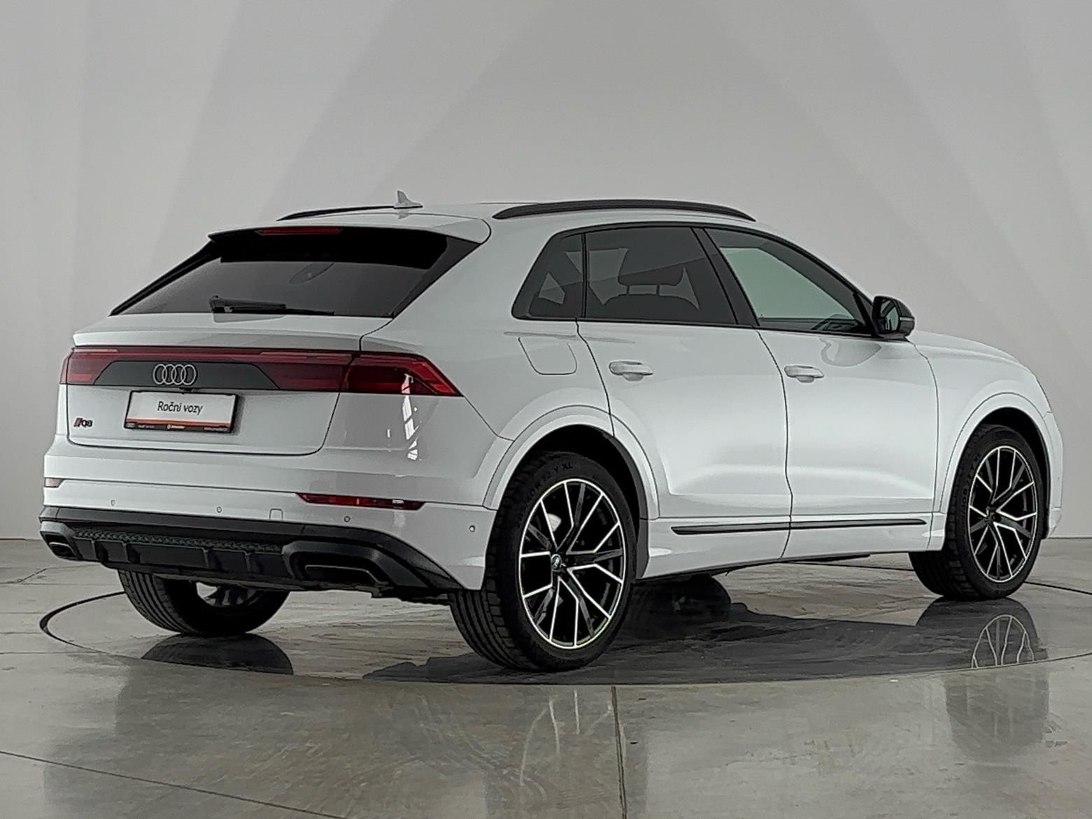 Audi Q8, 3.0 TDI / 210 kW S-line - fotka 2