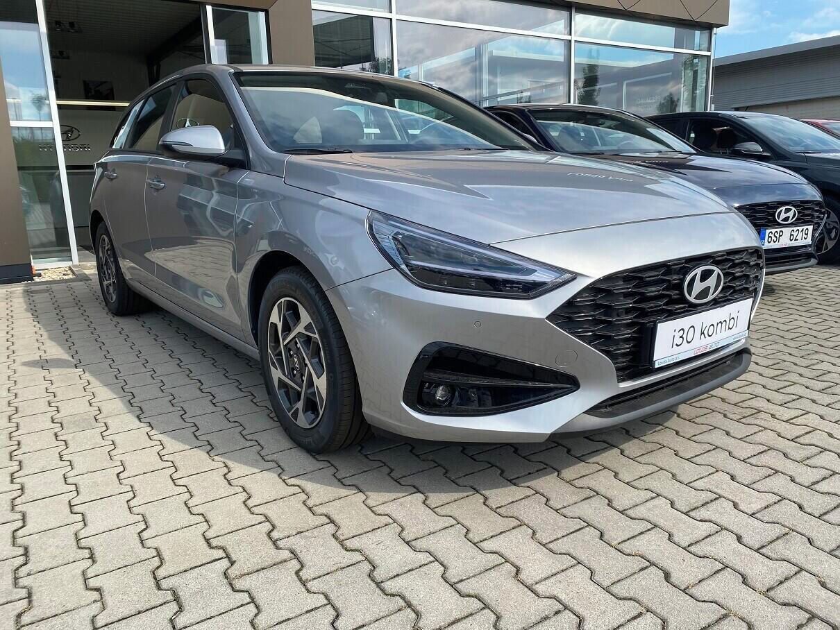 Hyundai i30, WG PD PE Comfort  1,0 T-GDI 74 - fotka 3