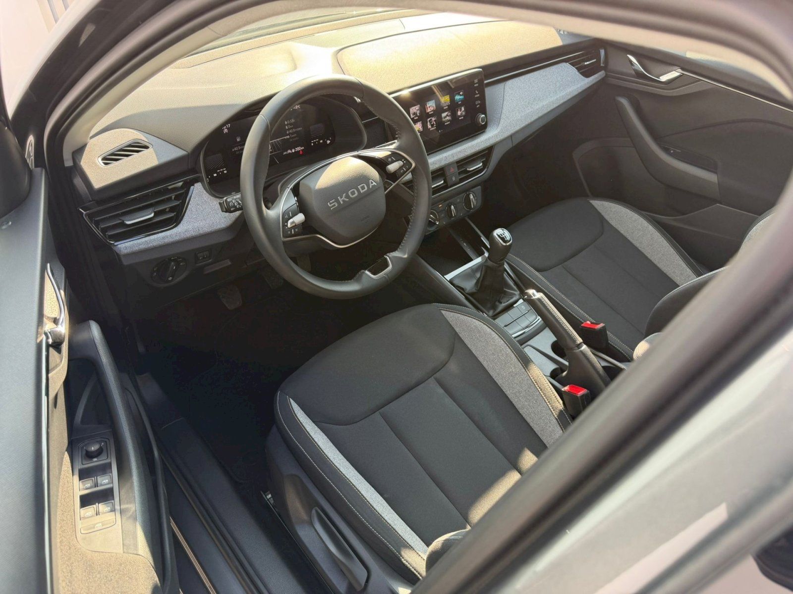 Škoda Scala, Selection 1,0 TSI 85 kW 6° MP - fotka 6