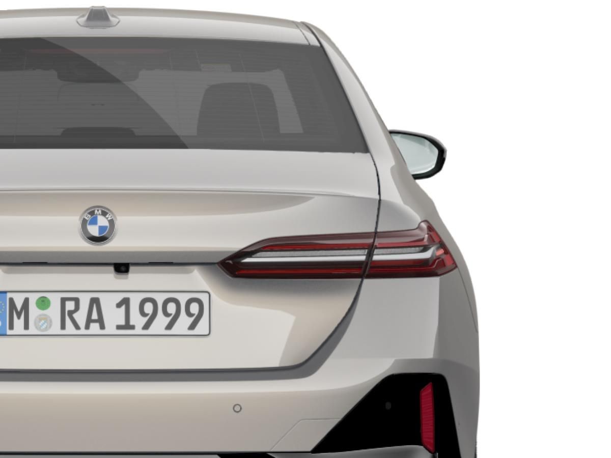 BMW Řada 5, 520d xDrive Sedan - fotka 5