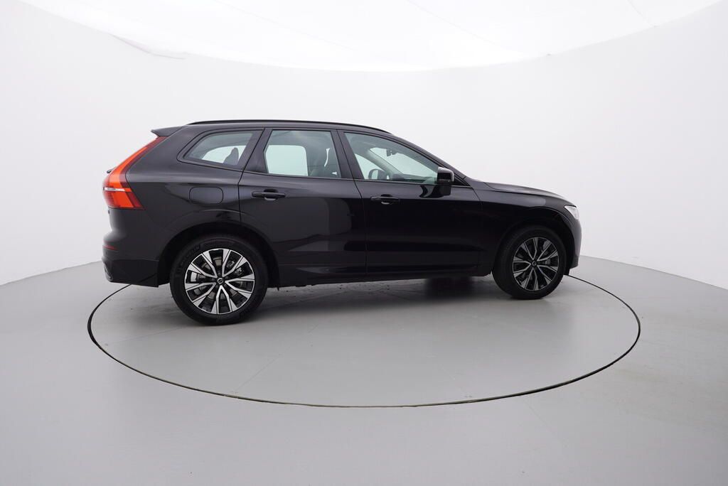 Volvo XC60, Plus Dark 2.0 B4 145 kW - fotka 6