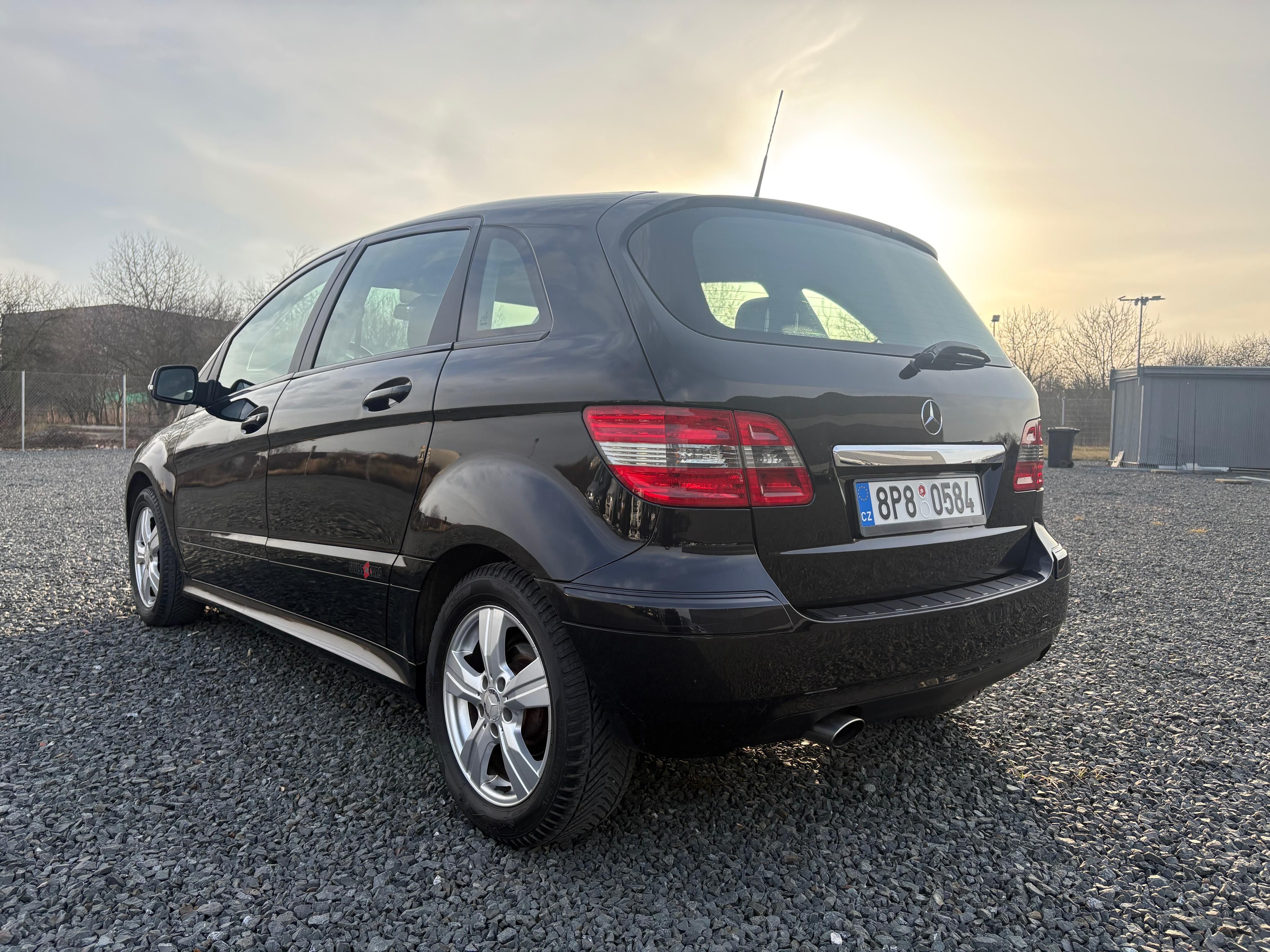 Mercedes-Benz Třídy B, 180i 85kw Classic - fotka 6