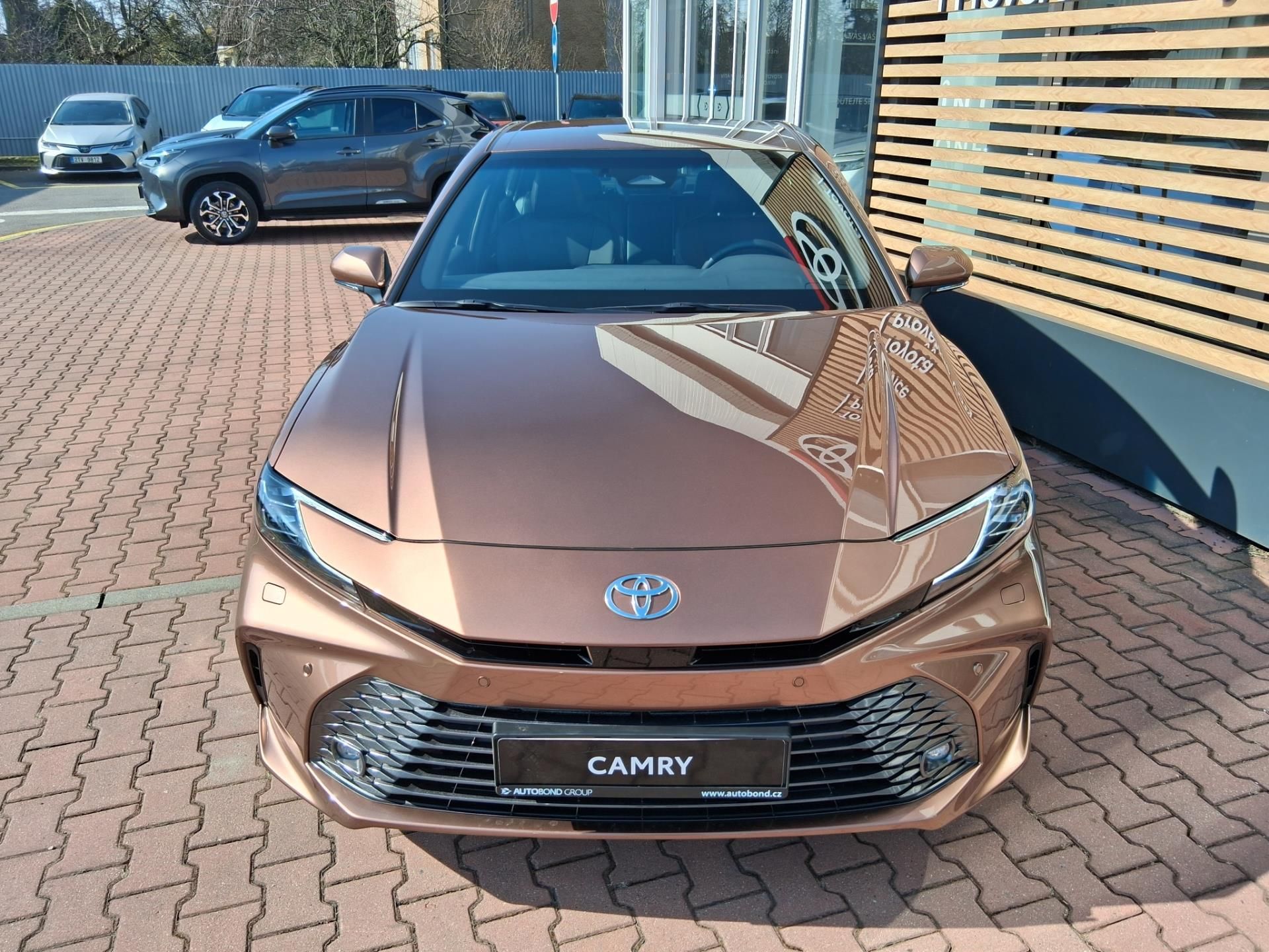 Toyota Camry, 2,5 HEV PRESTIGE - fotka 2