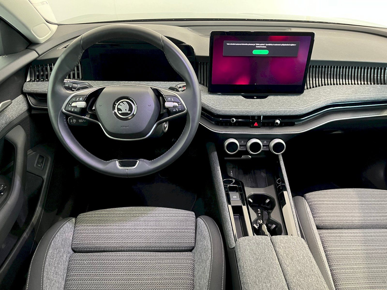Škoda Superb, 2.0 TDI 110 kW A7F Selection - fotka 5