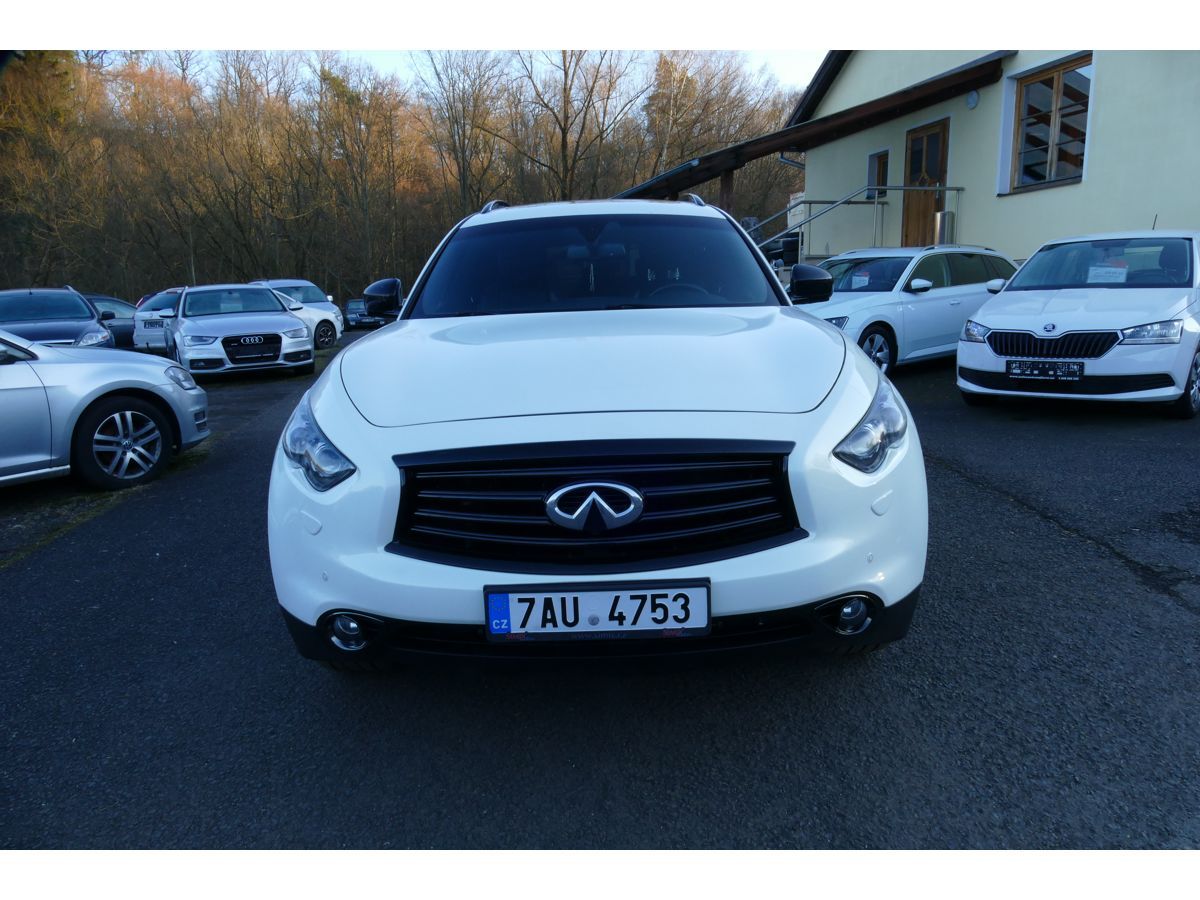 Infiniti QX4, QX70 S 3,0 175KW 4X4 - fotka 3
