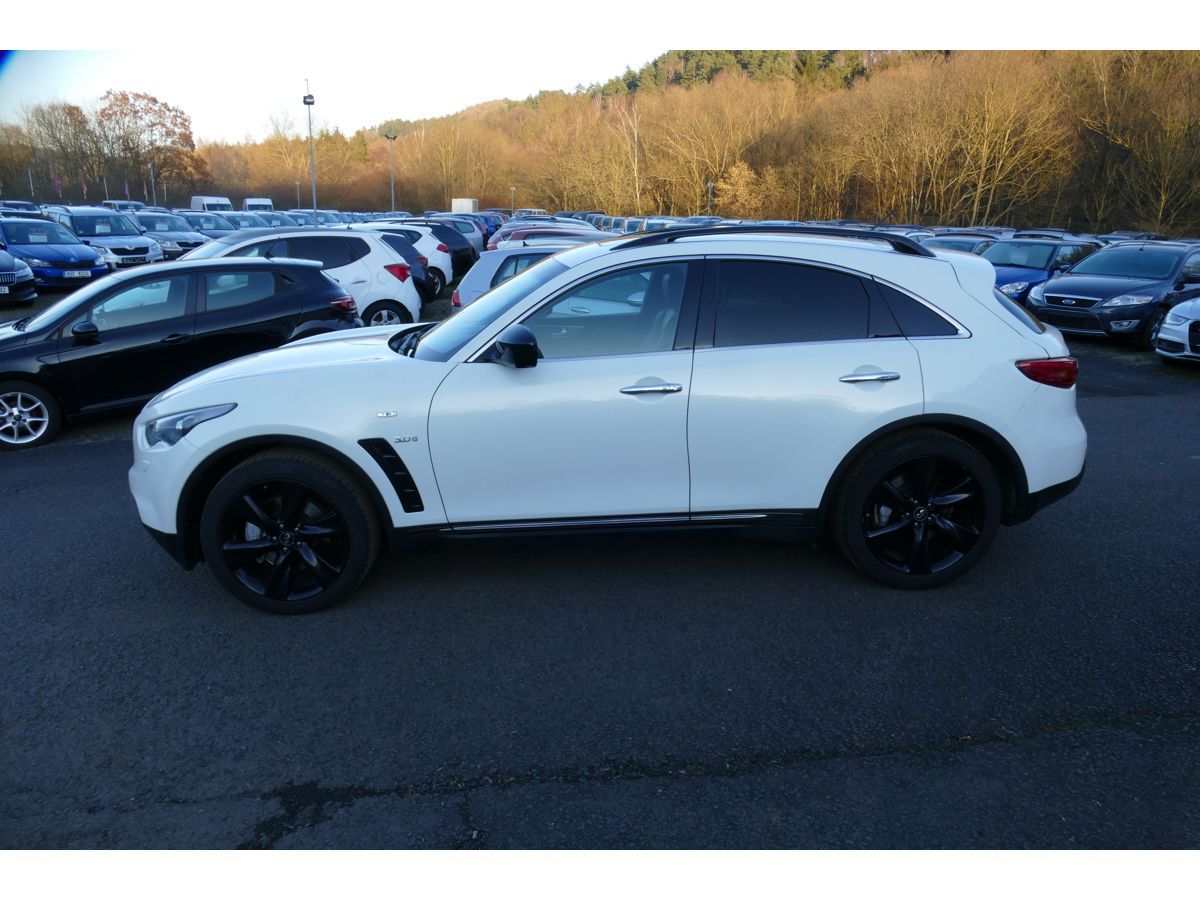 Infiniti QX4, QX70 S 3,0 175KW 4X4 - fotka 4