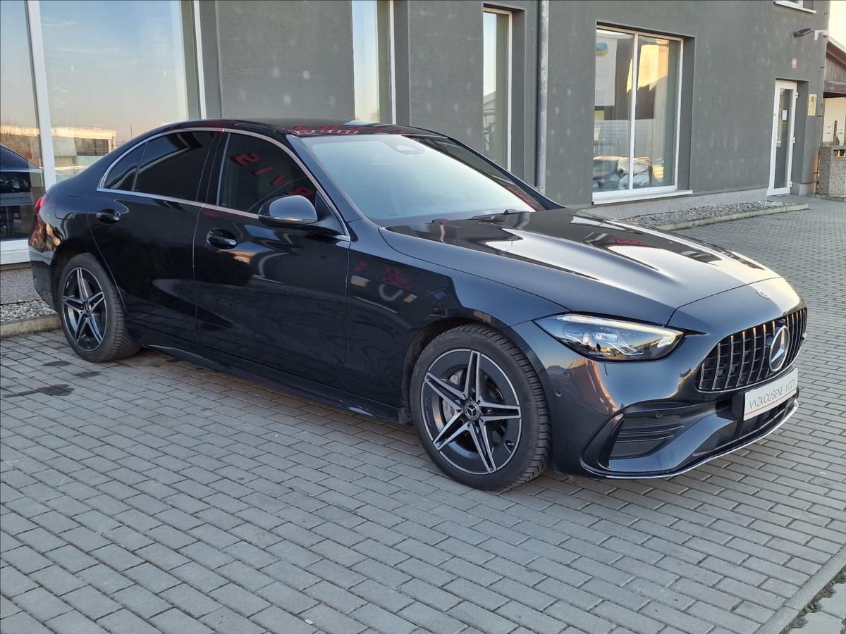 Mercedes-Benz Třídy C, 220d 147kW AMG Paket - fotka 2