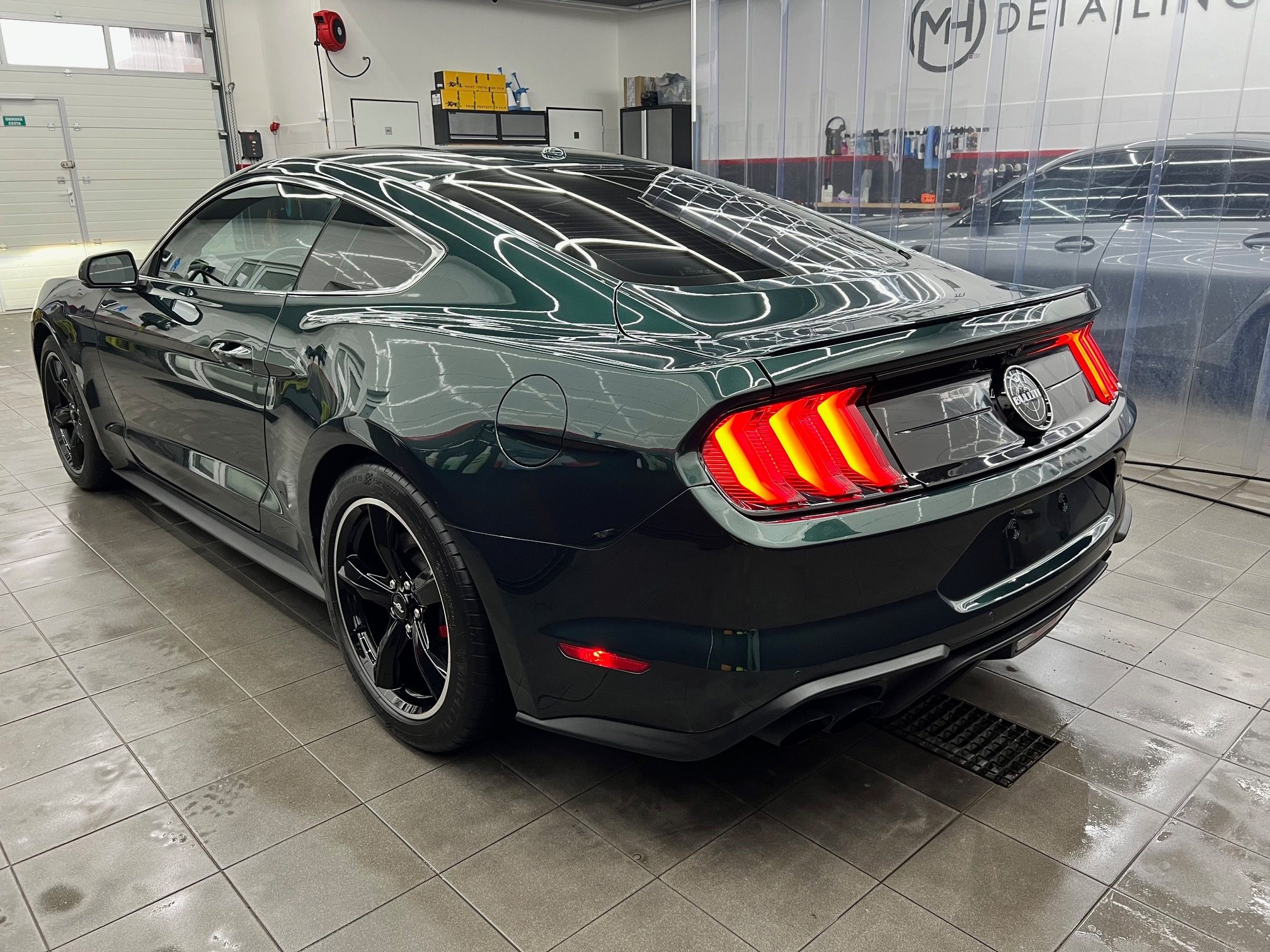 Ford Mustang, V8 5.0L, BULLITT,MagneRide,B&O - fotka 4