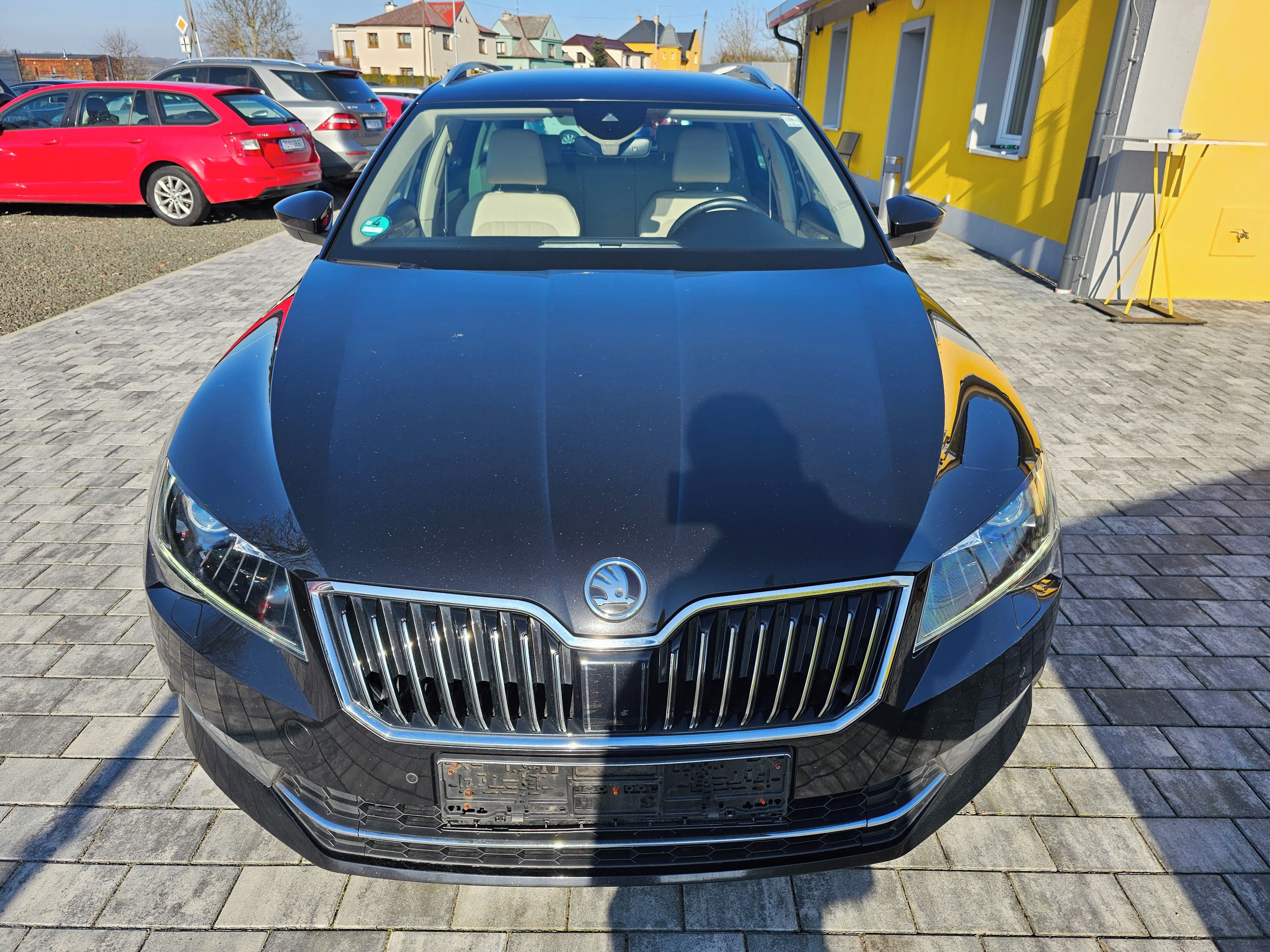 Škoda Superb, 2.0 TDI 140kw,DSG,Servis, výba