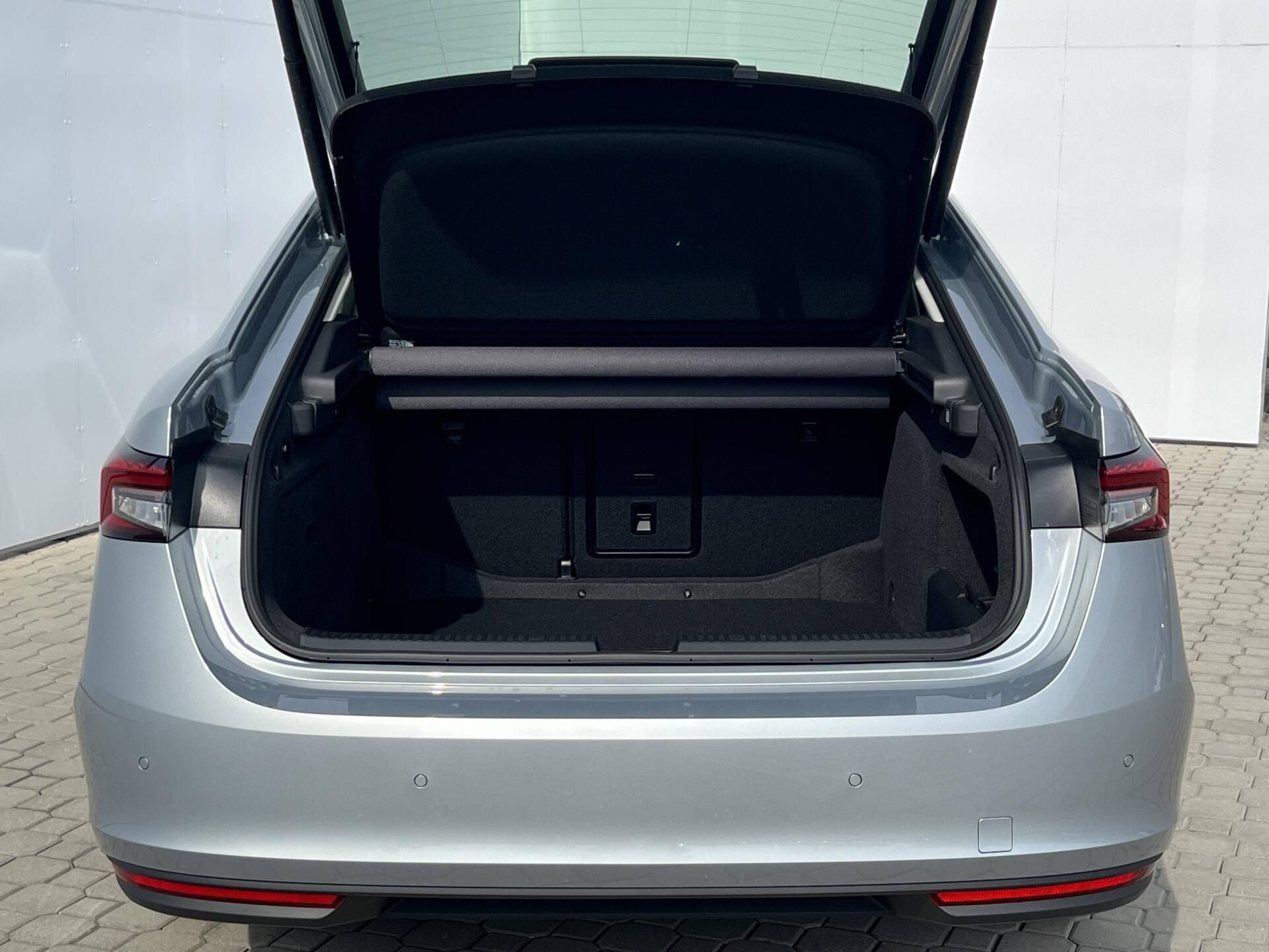 Škoda Superb, Selection 7DSG 2,0TDI - fotka 5