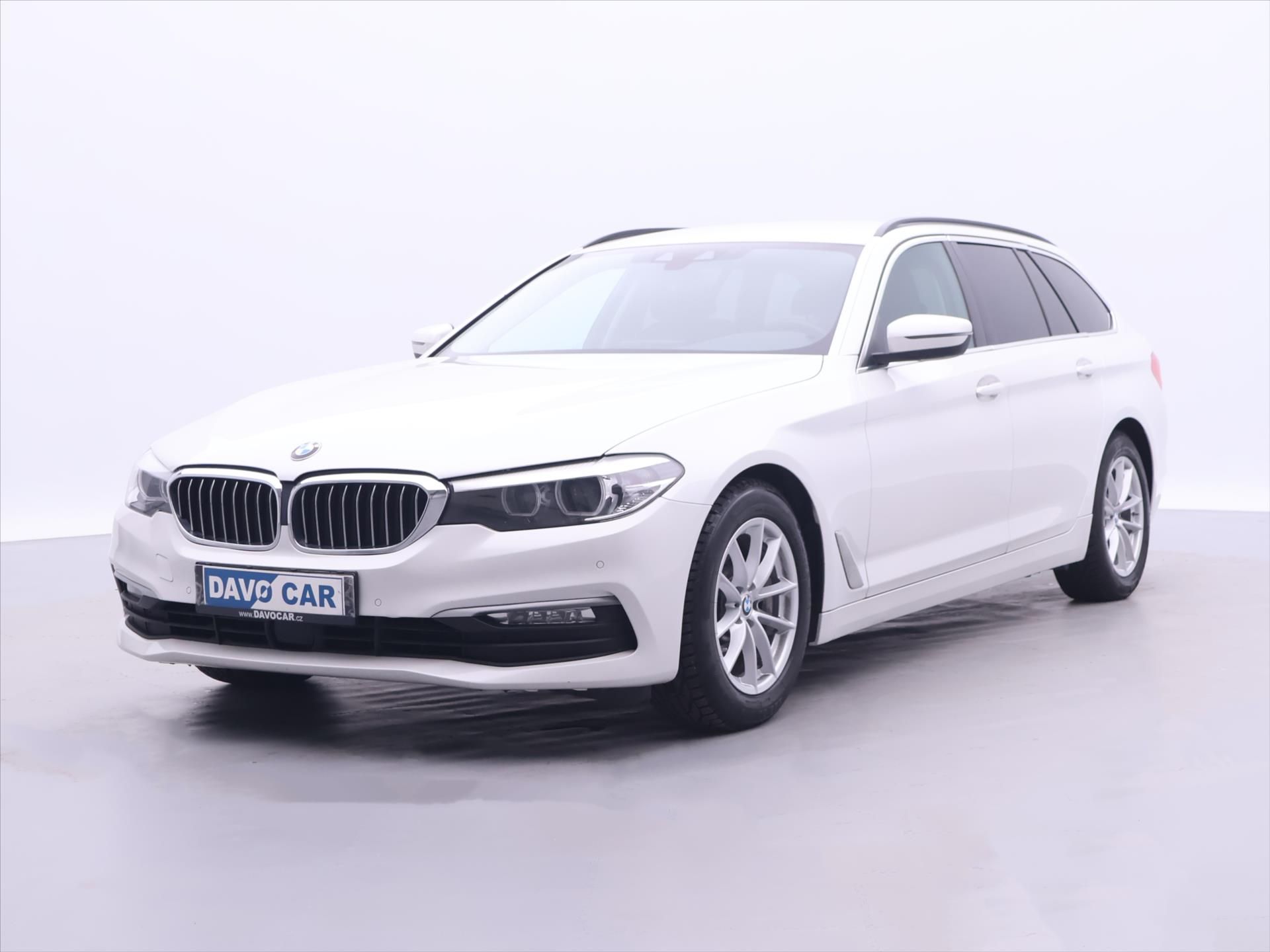 BMW Řada 5, 2,0 525d 170kW Aut. Navi LED - fotka 3