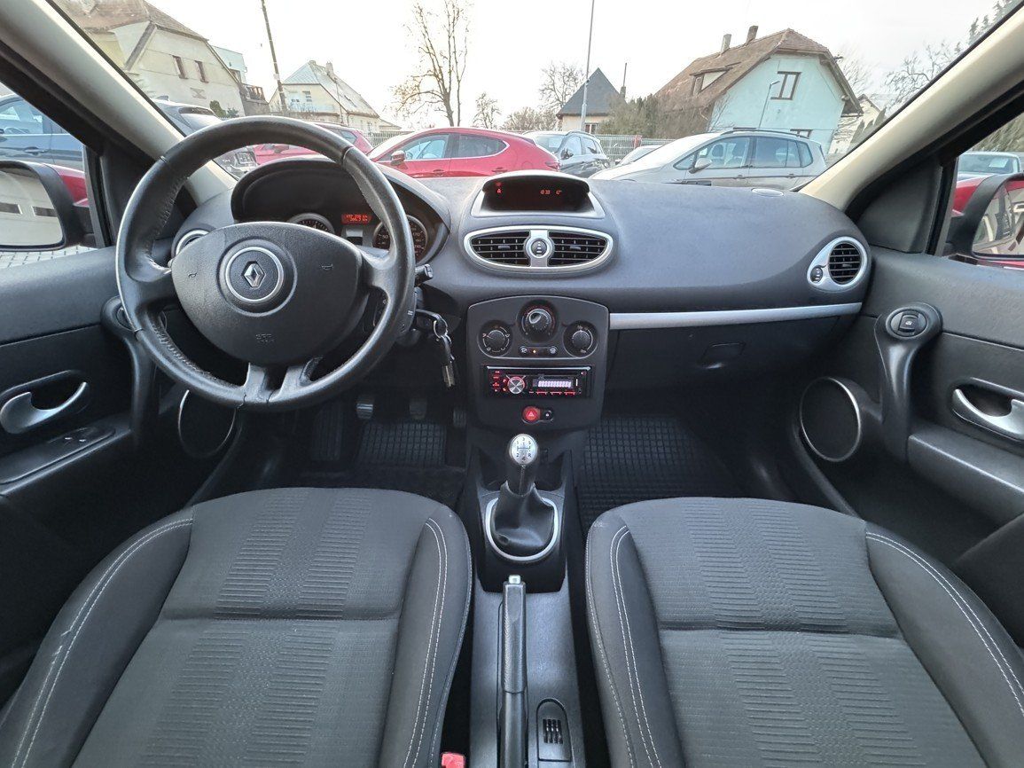 Renault Clio, 1.2i 55kW Klima Výhřev Sedadel - fotka 6