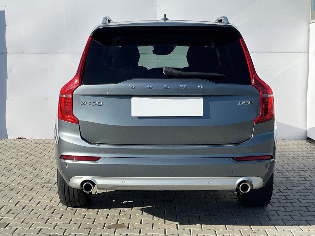 Volvo XC90, Momentum D5 AWD 173kW - fotka 5