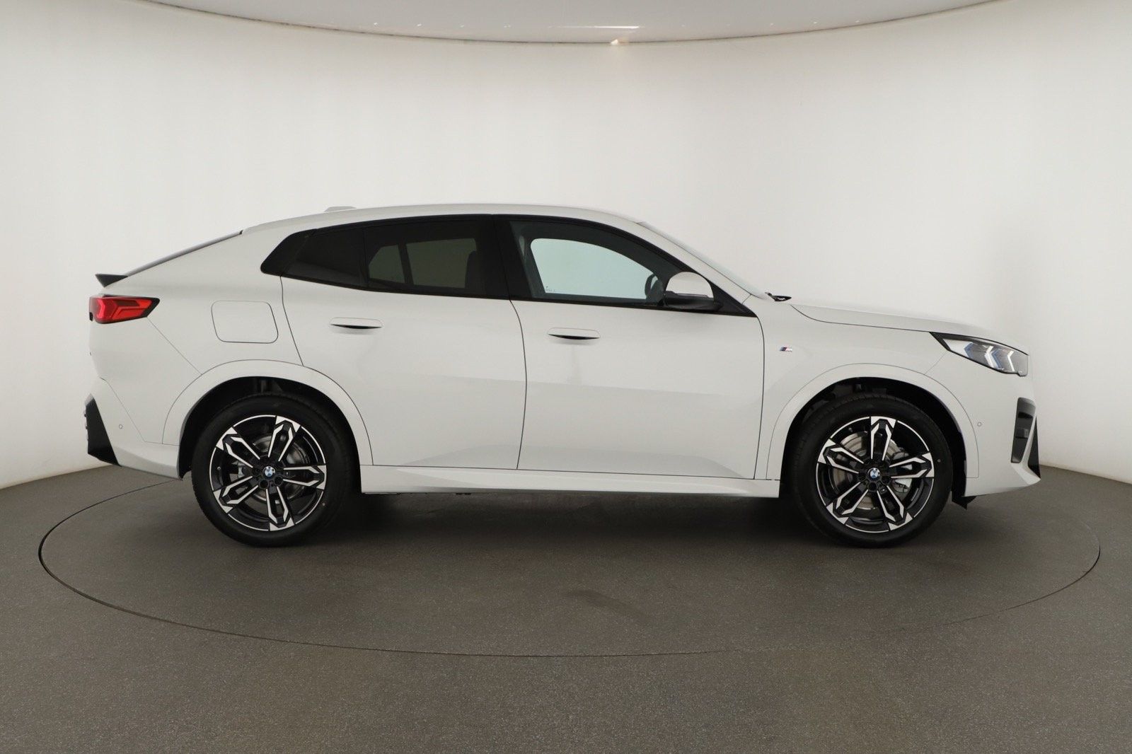 BMW X2, sDrive20i, Výhřev - fotka 6