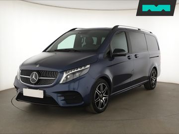 300 d, 7 míst, Lang