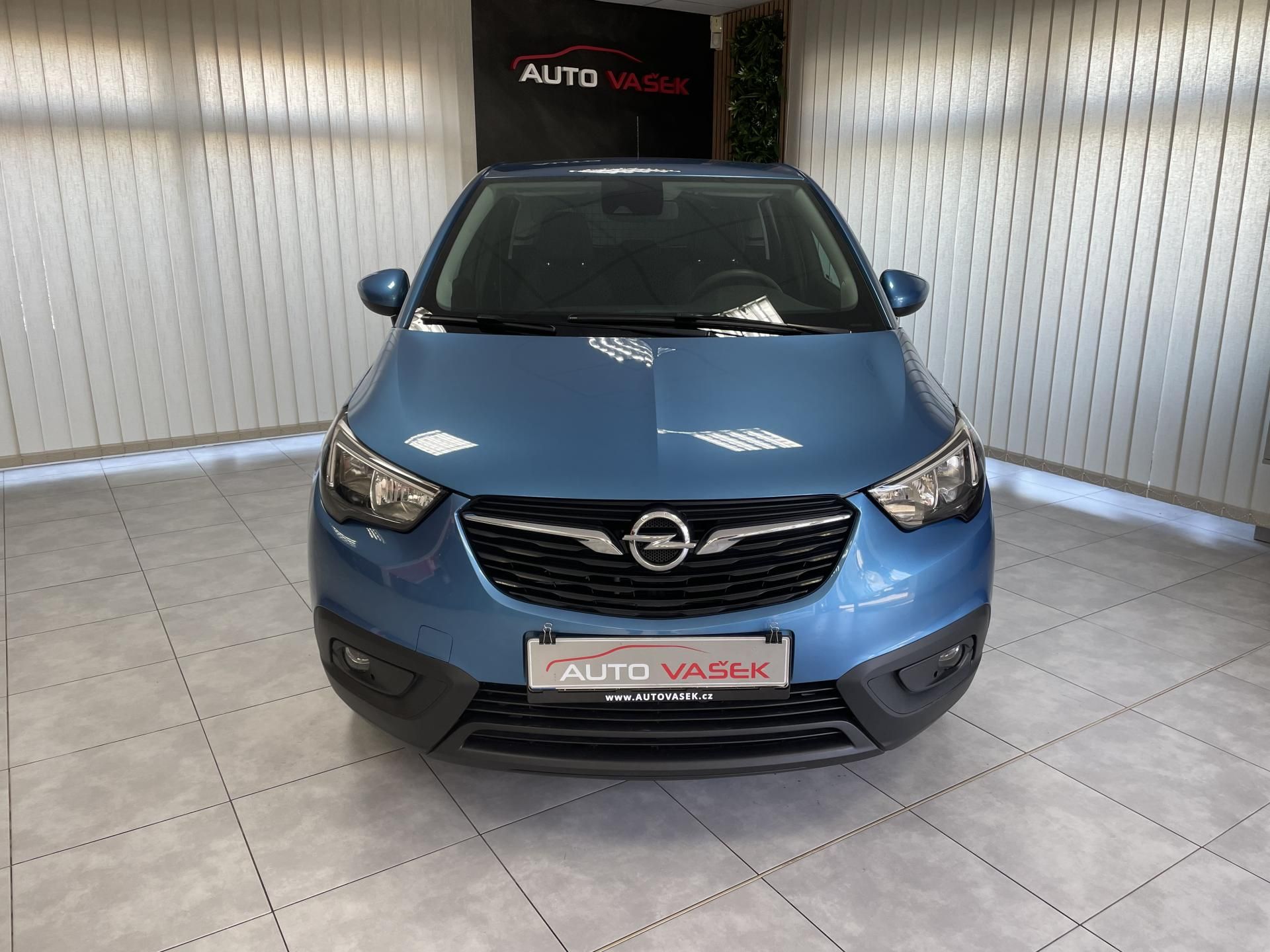 Opel Crossland X, 1.2 i LPG ČR 1.MAJ. SERVISKA - fotka 4