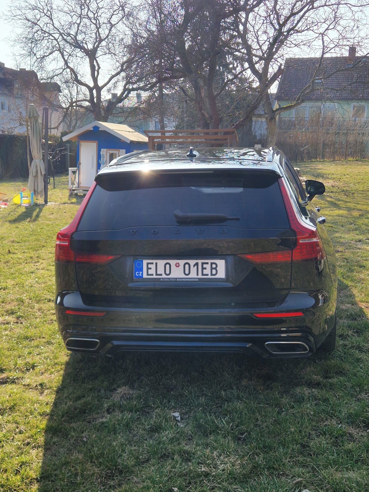 Volvo V60, V60 T8 288kW R-Design - fotka 3