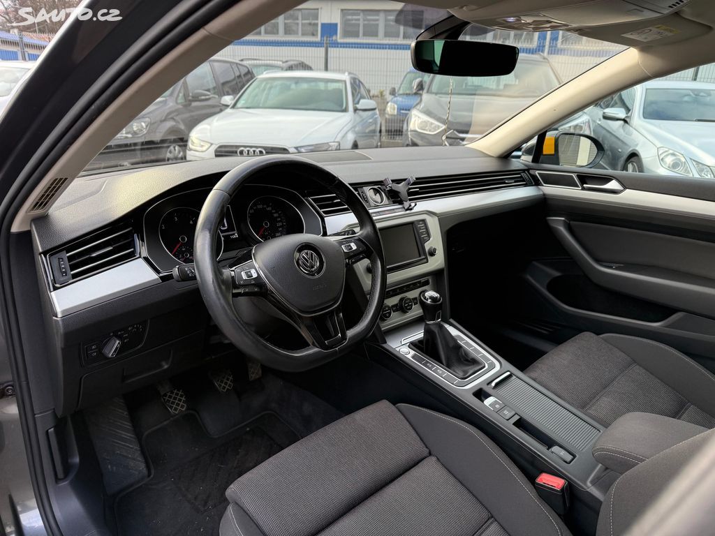Volkswagen Passat, 2.0 tdi, 140kw - fotka 5