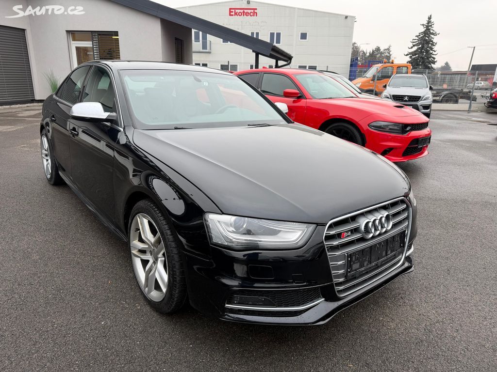 Audi S4, Manual QUATTRO - fotka 4